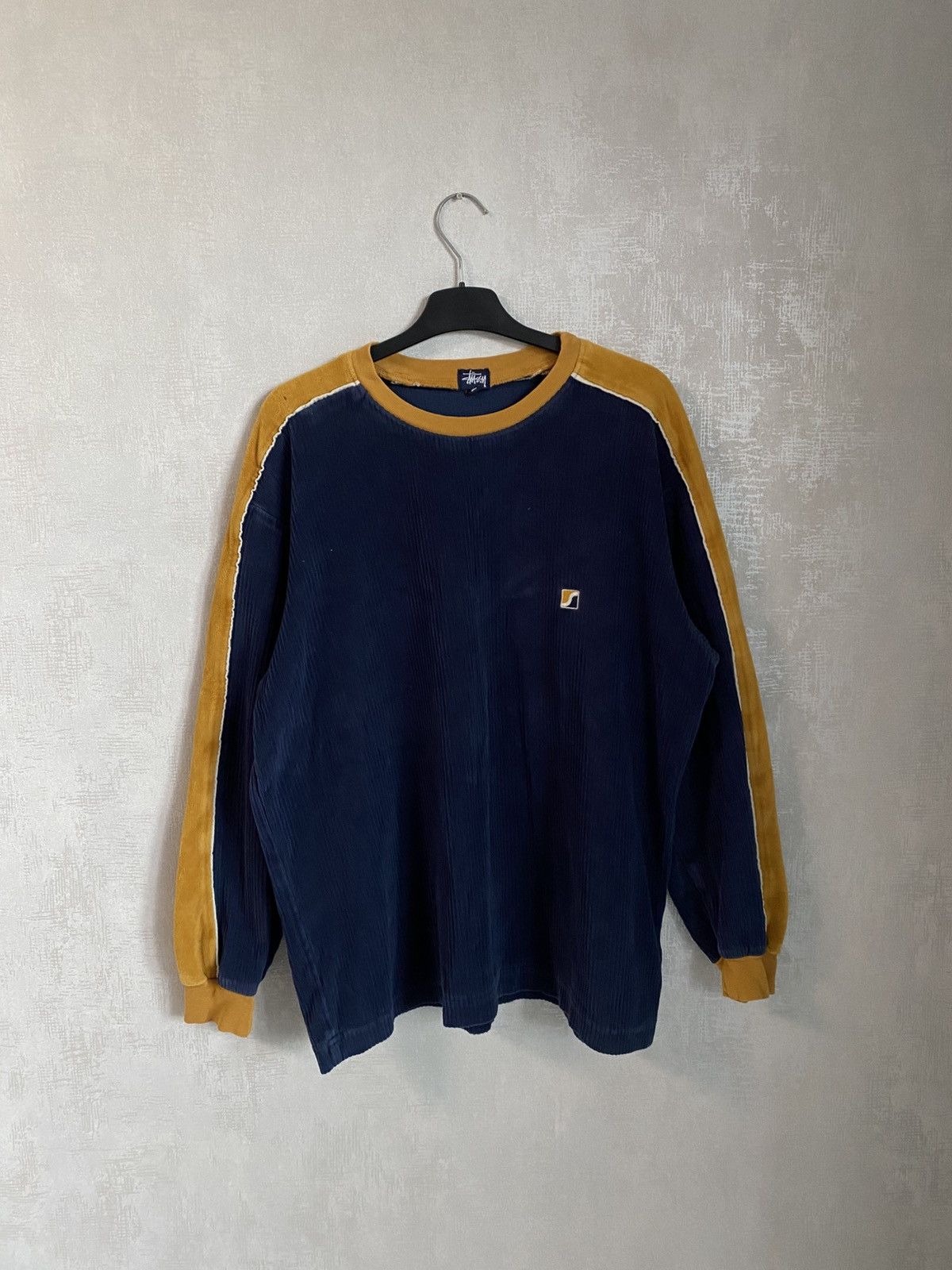 🔥CRAZY VINTAGE 90’S STUSSY SMALL LOGO VELVET SWEATSHIRT