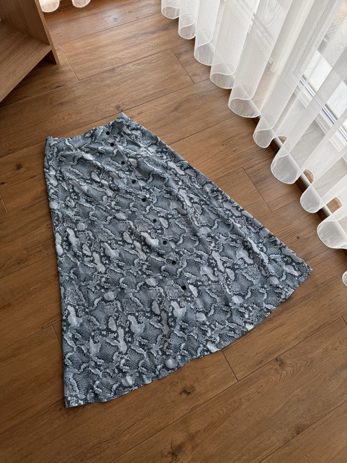 Vintage × Zadig & Voltaire Vintage Zadig-Voltaire June Midi Python Print Silk Skirt Size 26" / US 2 / IT 38 - 3 Thumbnail
