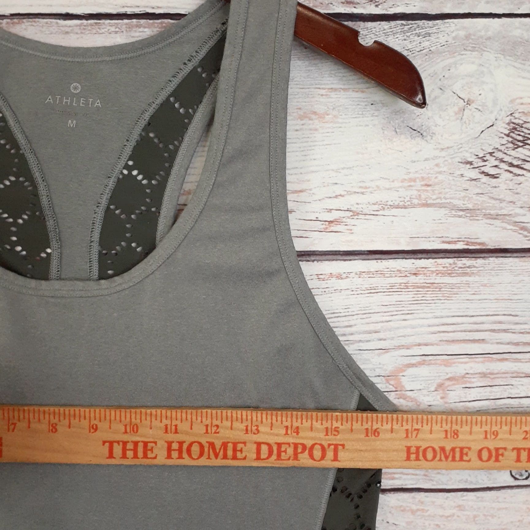 Athleta Athleta Tank Top Womens Size Medium Gray Racerback Sleeveless Pullover Athletic Shirt Size M / US 6-8 / IT 42-44 - 4 Thumbnail