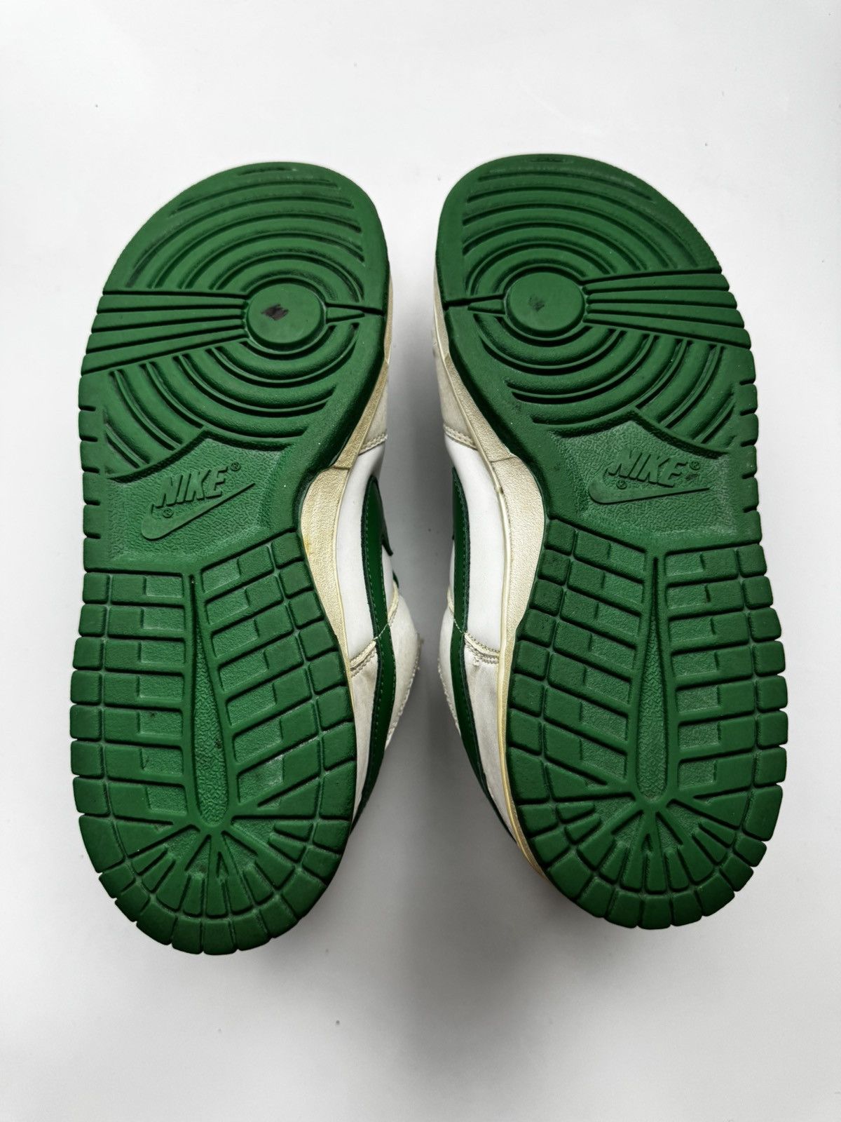 Nike SB 2005 Nike Dunk Low Pro SB St. Patricks Size US 10.5 / EU 43-44 - 9 Thumbnail