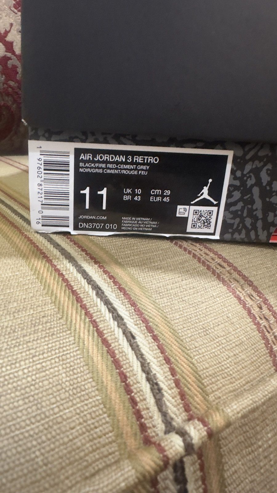 Jordan Brand Air Jordan 3 Black Cement(new/ never worn) Size US 11 / EU 44 - 2 Thumbnail