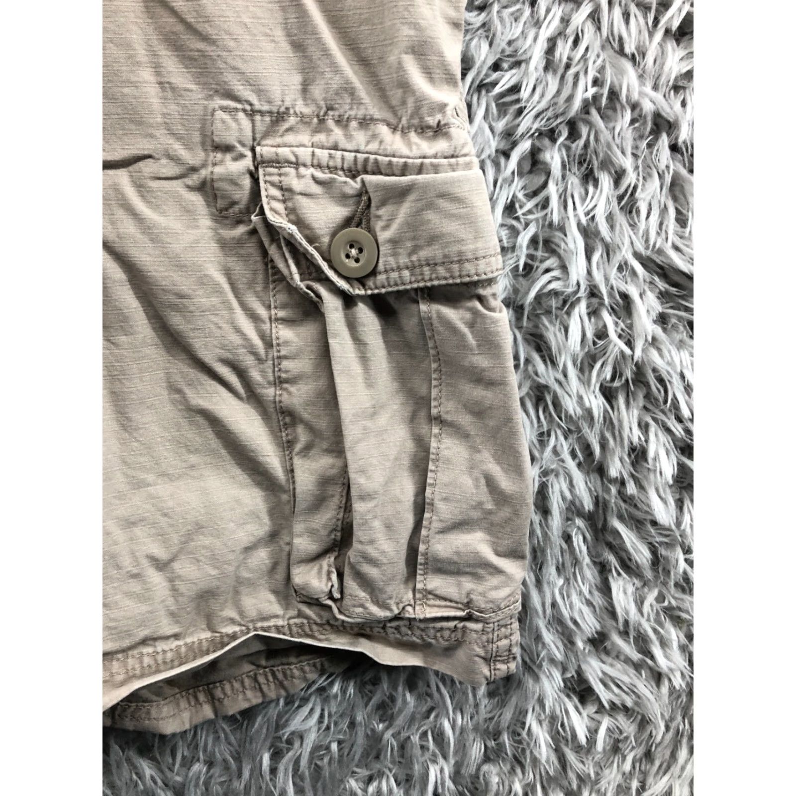 Vintage Sonoma Cargo Shorts Mens Size 32 Mid Rise Medium Wash Beige Cargo Shorts Mens Size 32 Beige Size US 32 / EU 48 - 4 Thumbnail
