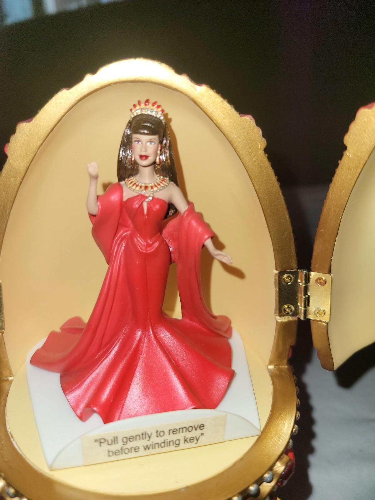 Designer NEW Barbie Countess Of Rubies Resin Egg with Stand Avon 2001 Size ONE SIZE - 8 Thumbnail