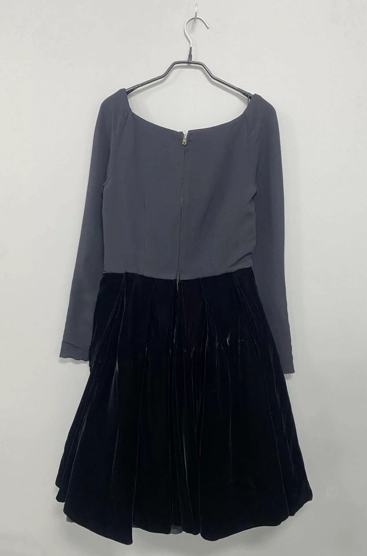 Miu Miu MIU MIU Women's Velvet Dress Size 42 99 New Size M / US 6-8 / IT 42-44 - 3 Thumbnail