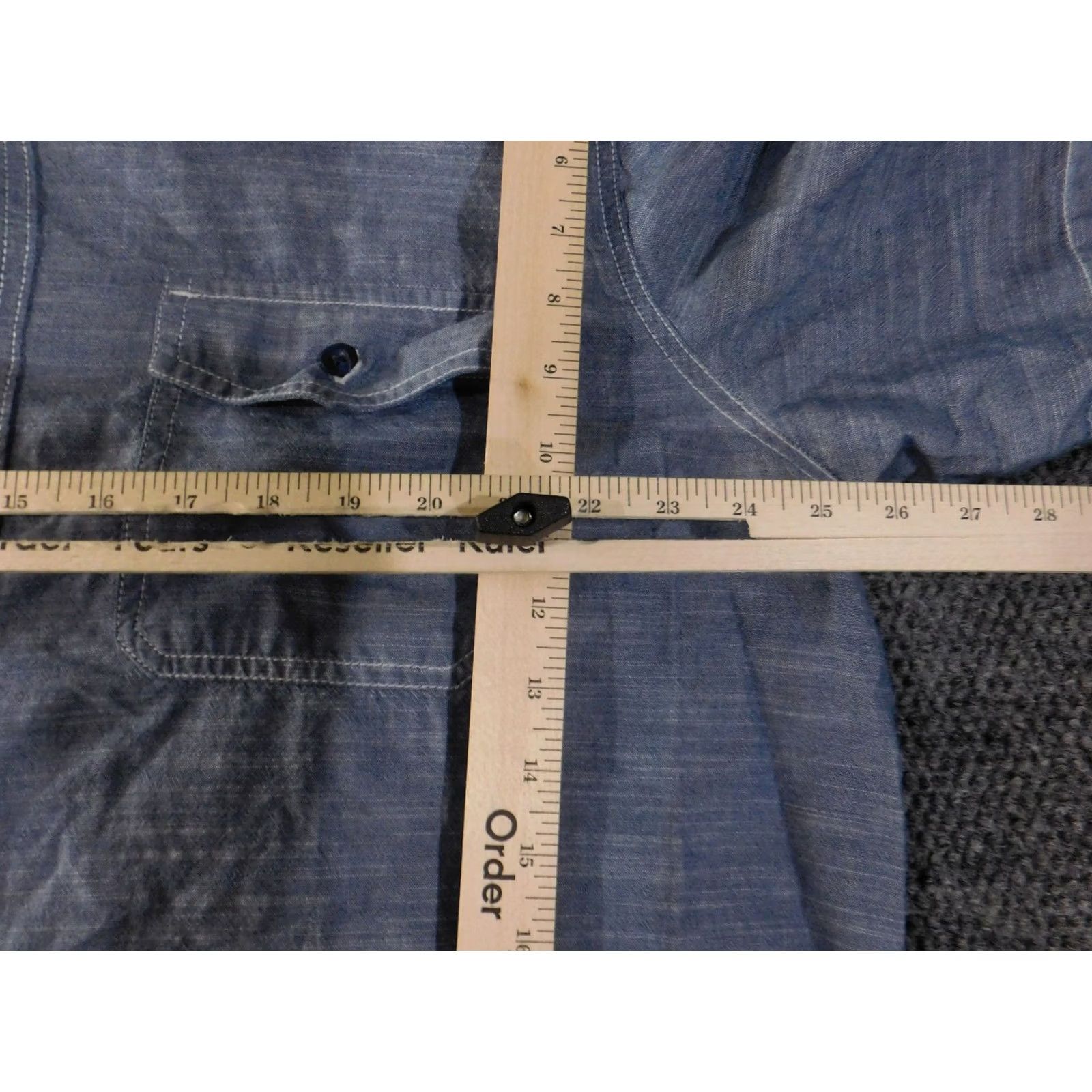 Vintage Woolrich Button-Up Shirt Mens 2XL Blue Chambray Casual Outdoor Slimming Pockets Short Sleeve Regular Fit Classic Outdoor Mens Size US XXL / EU 58 / 5 - 5 Thumbnail