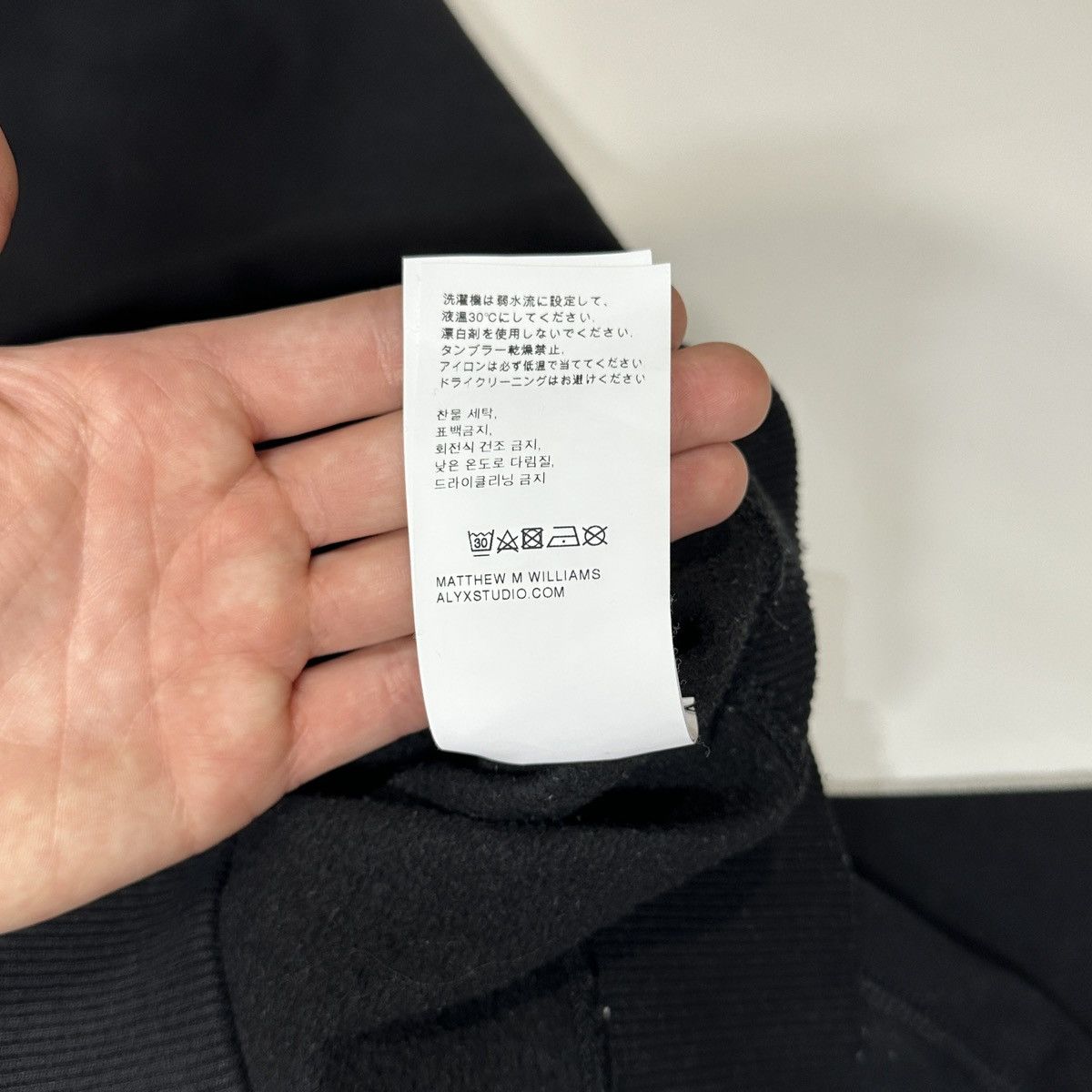 1017 ALYX 9SM 1017 ALYX 9SM Visual Cropped Hoodie Women Black Size XXS / US 00 / IT 34 - 11 Thumbnail