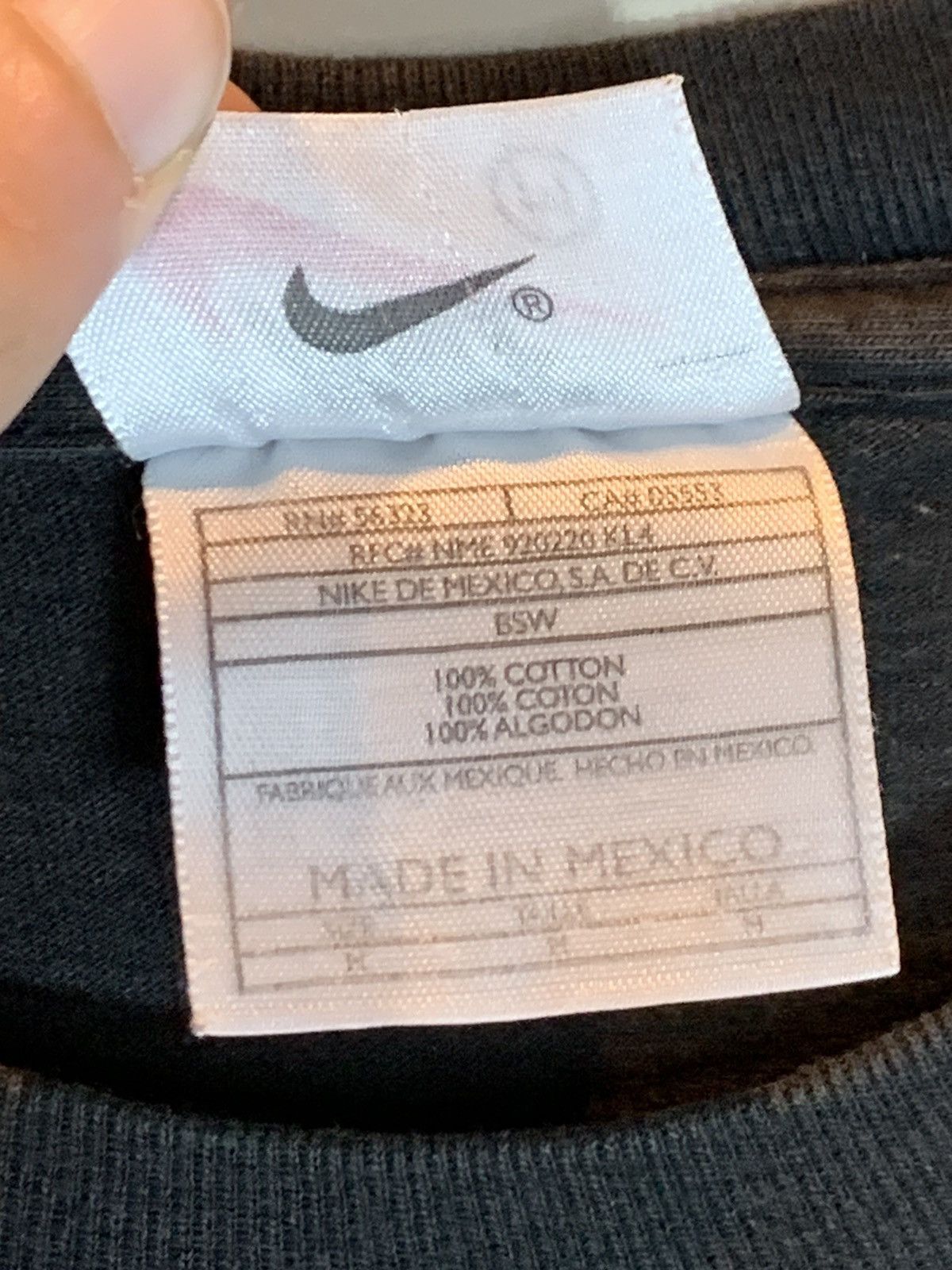 Nike *RARE* Vintage 90’s Nike Faded Swoosh Essential T-Shirt - M Size US M / EU 48-50 / 2 - 6 Thumbnail