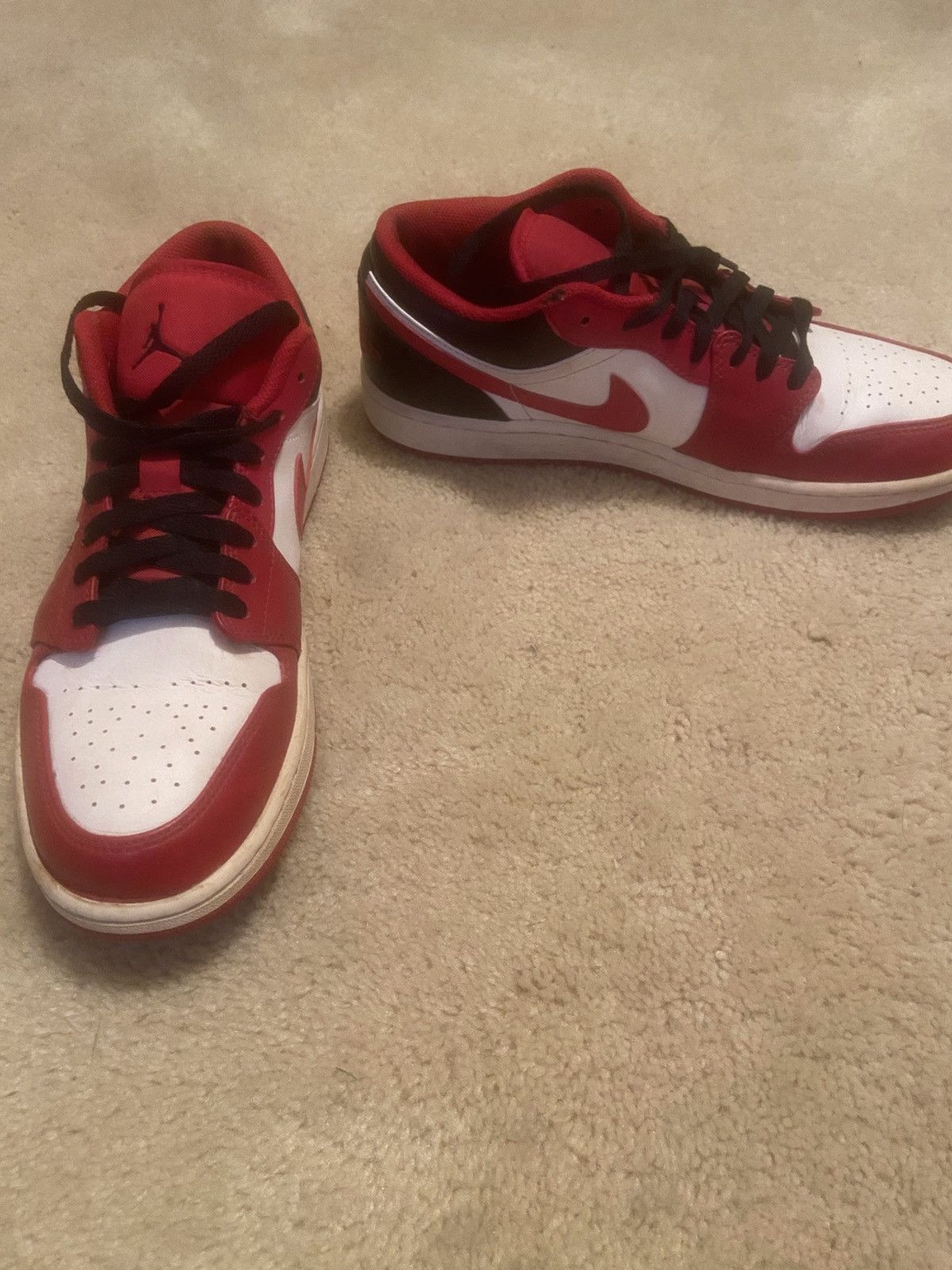 Nike Red and white Nike Jordan trainer Size US 11 / EU 44 - 2 Thumbnail