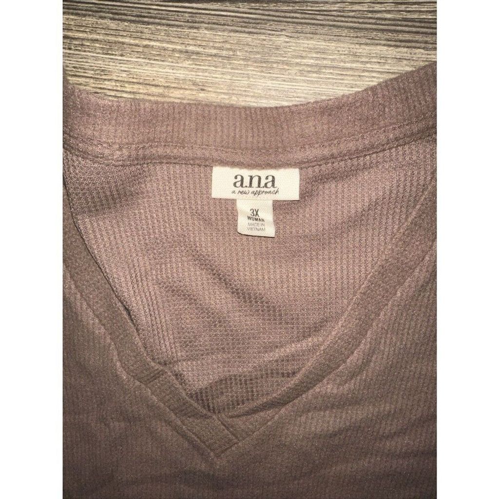 Target Basics a.n.a Womens Semi Sweet Choc Chip V-Neck Top Size 3X. 10 Size 3XL / US 20-22 - 8 Thumbnail