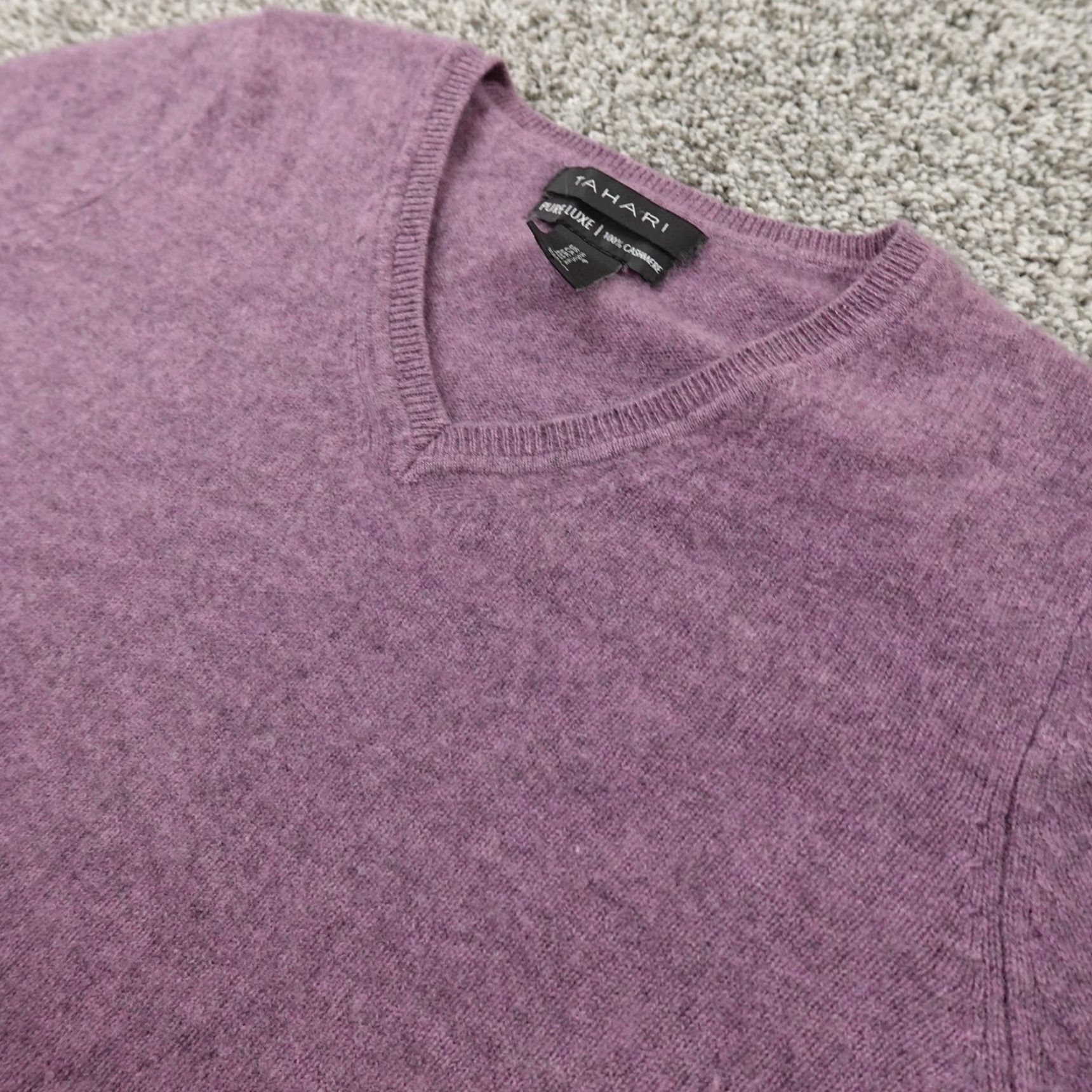 Vintage Tahari Sweater Womens S Purple 100% Cashmere Knit V-Neck Pullover Knit Solid Pullover Cozy Tailored for Women - Adult Size S / US 4 / IT 40 - 2 Thumbnail