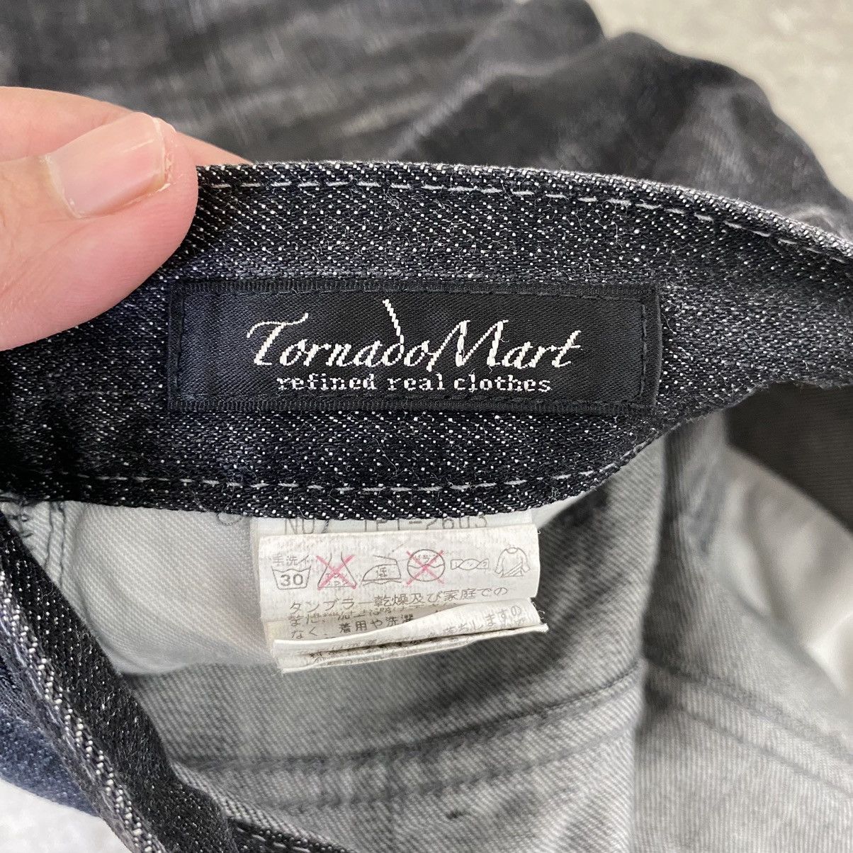 Tornado Mart 2000’s Tornado Mart Made In Japan Curved Leg Denim Jeans Size US 30 / EU 46 - 18 Thumbnail