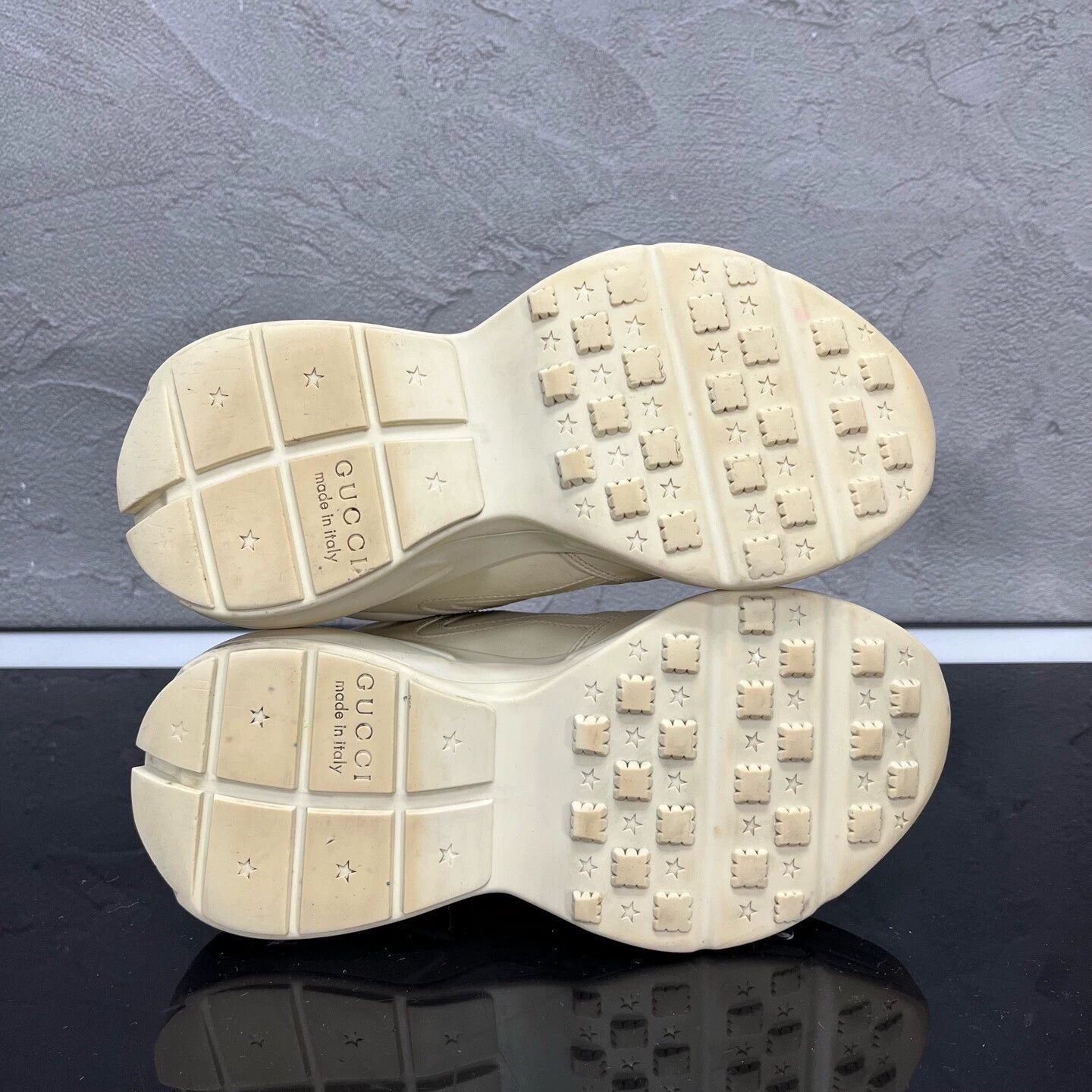 Gucci Women's Dad Sneakers 35.5 95 New TC00308