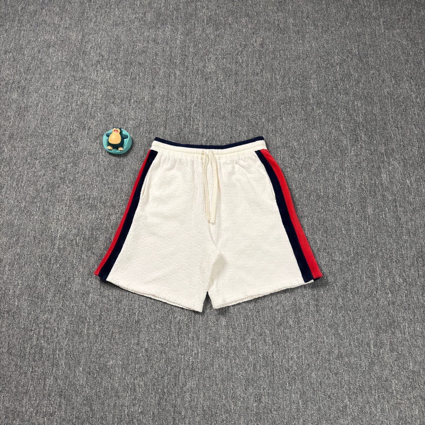 Gucci Gucci 24 Beige AO Towel Shorts L Size US 37 - 1 Thumbnail