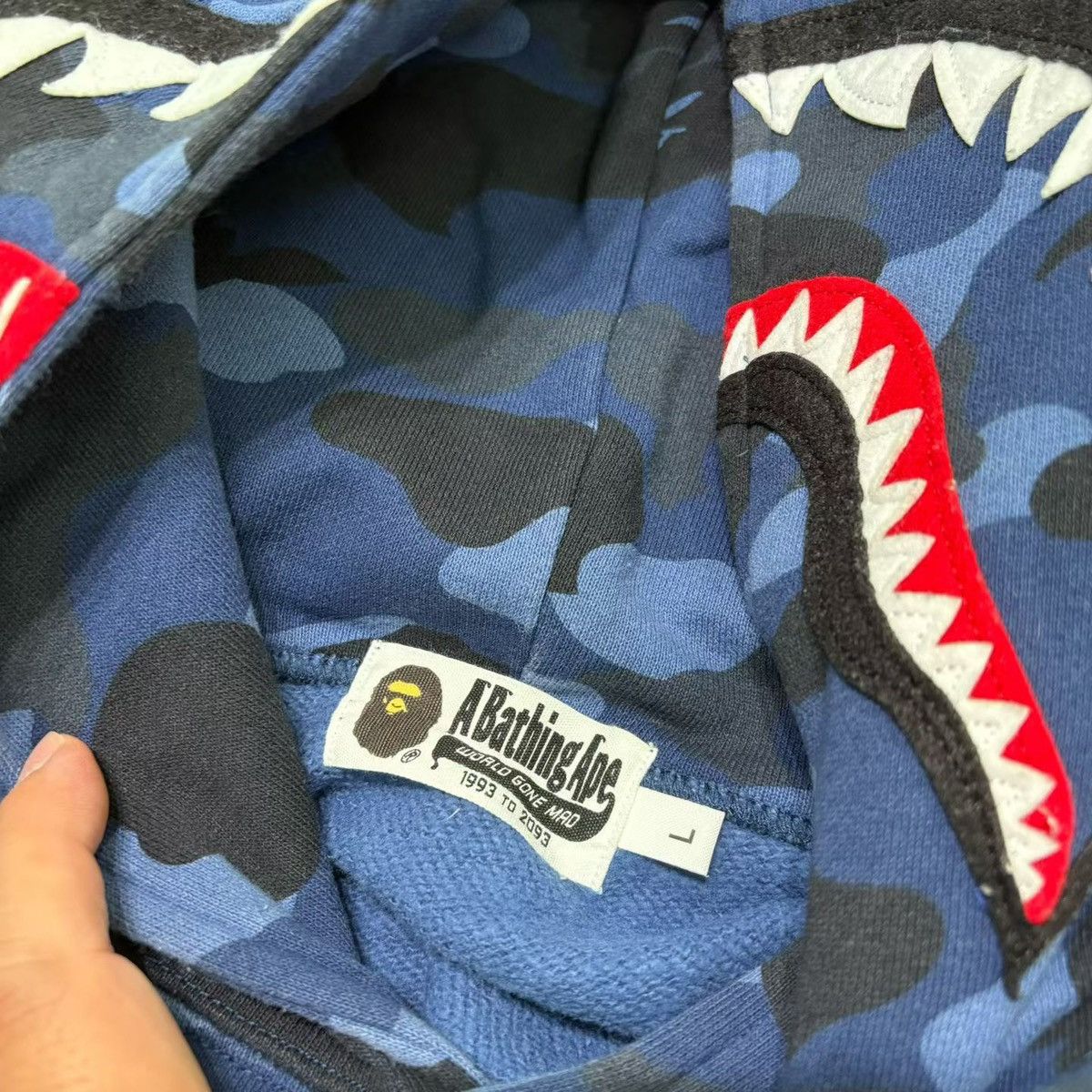 Bape COLOR CAMO SHARK HOODIE Size US L / EU 52-54 / 3 - 7 Thumbnail