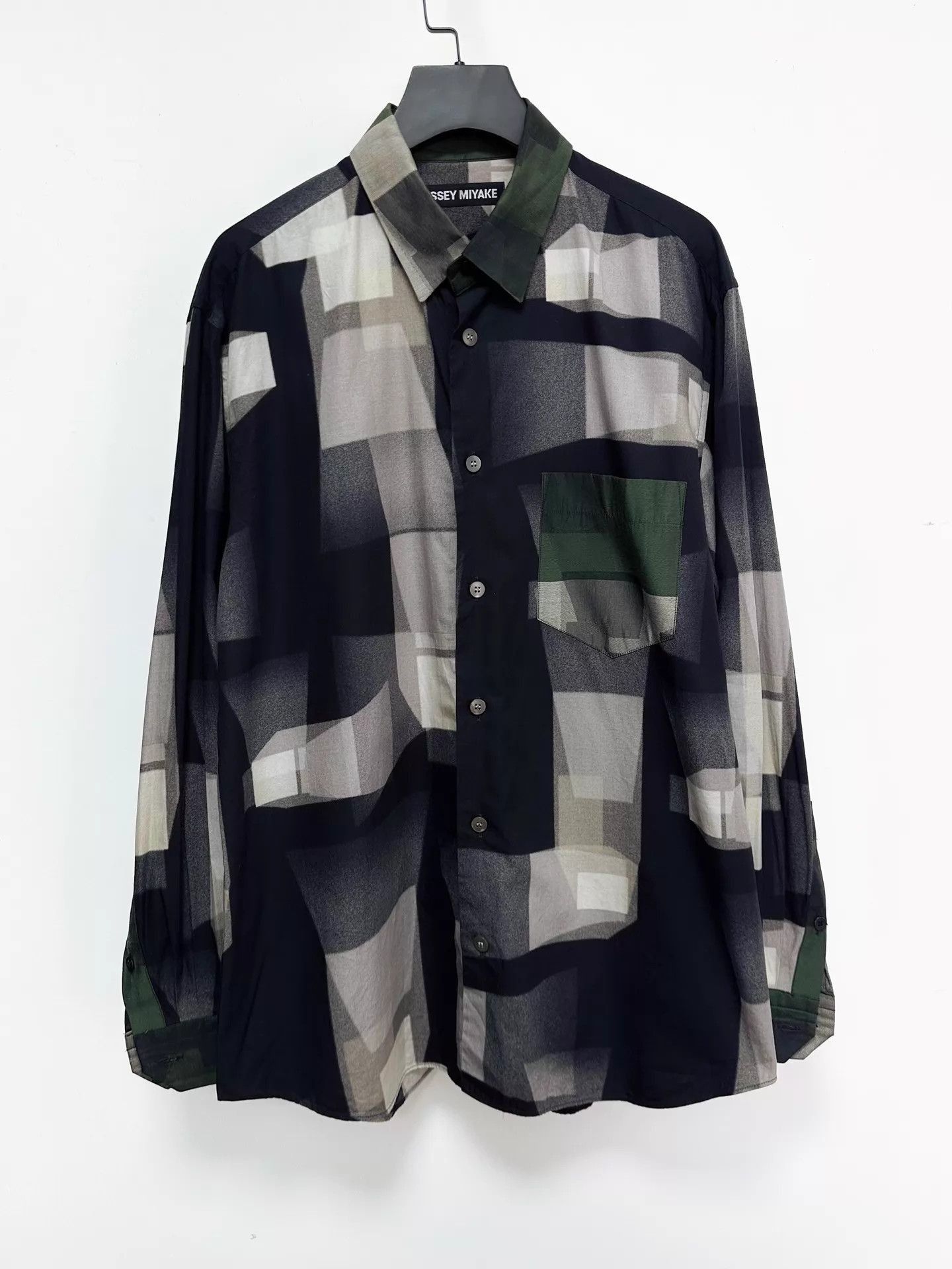 Issey Miyake Geometric Print Long Sleeve Button-Up Shirt Size US S / EU 44-46 / 1 - 1 Thumbnail
