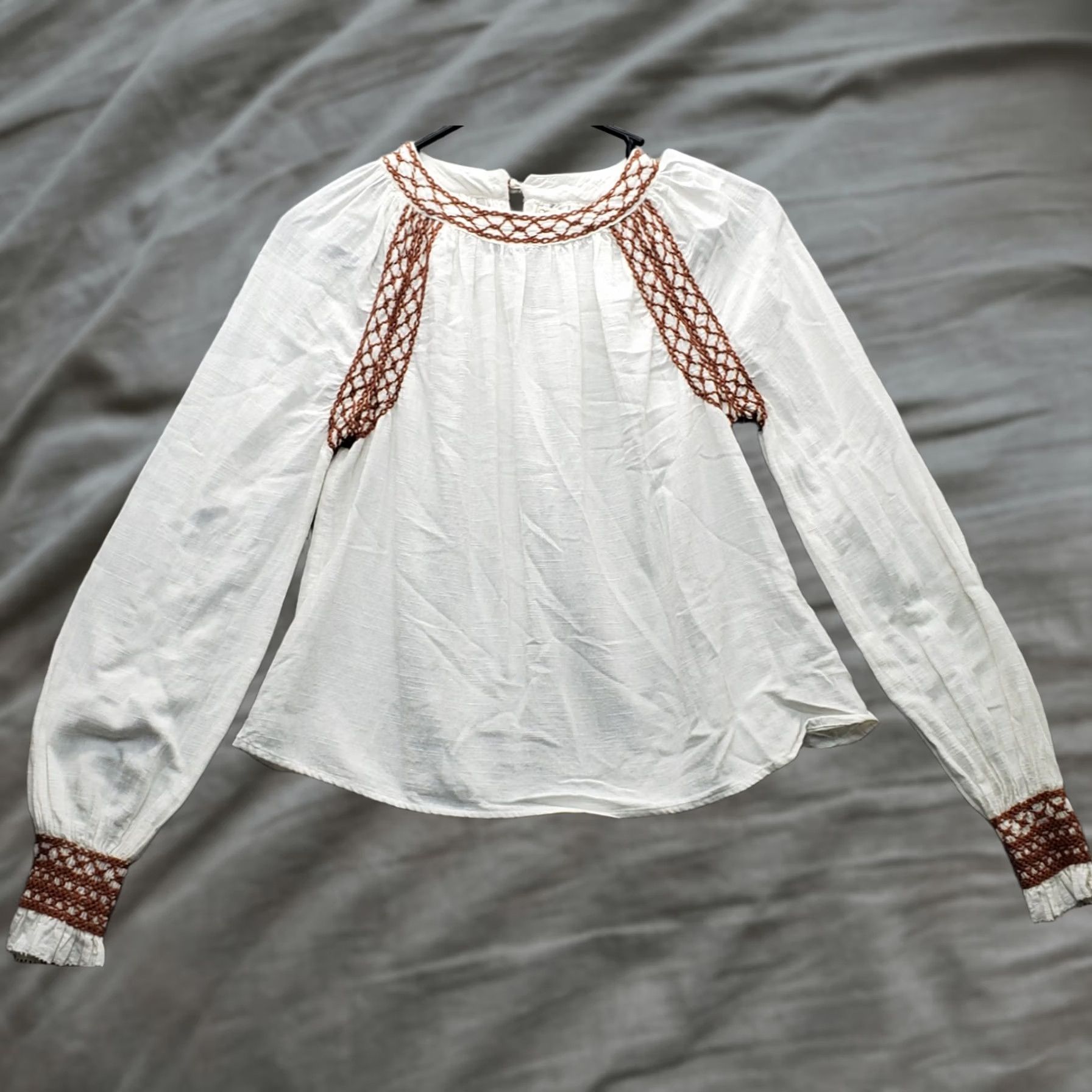 Faherty Faherty Womens Blouse XS White Arles Embroidered Round Neck Pleated Pullover Shirt Womens Size XS White Embroidered Pleated Round Neck Pullover Size XS / US 0-2 / IT 36-38 - 1 Thumbnail