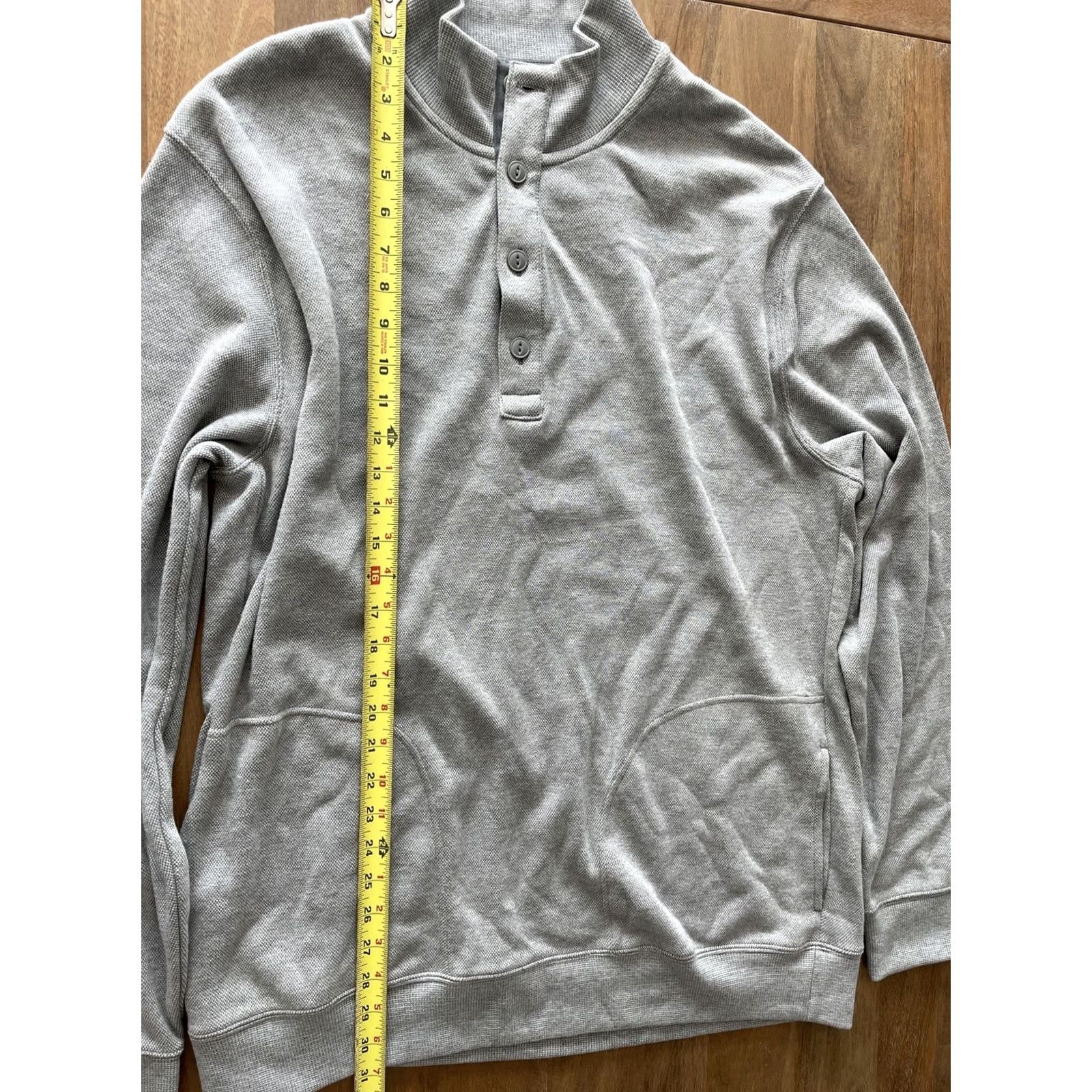 Old Navy Old Navy Mens XL Gray Flex Henley Long Sleeve Shirt Waffle Knit Outdoor Stretch Shirt Size US XL / EU 56 / 4 - 7 Thumbnail
