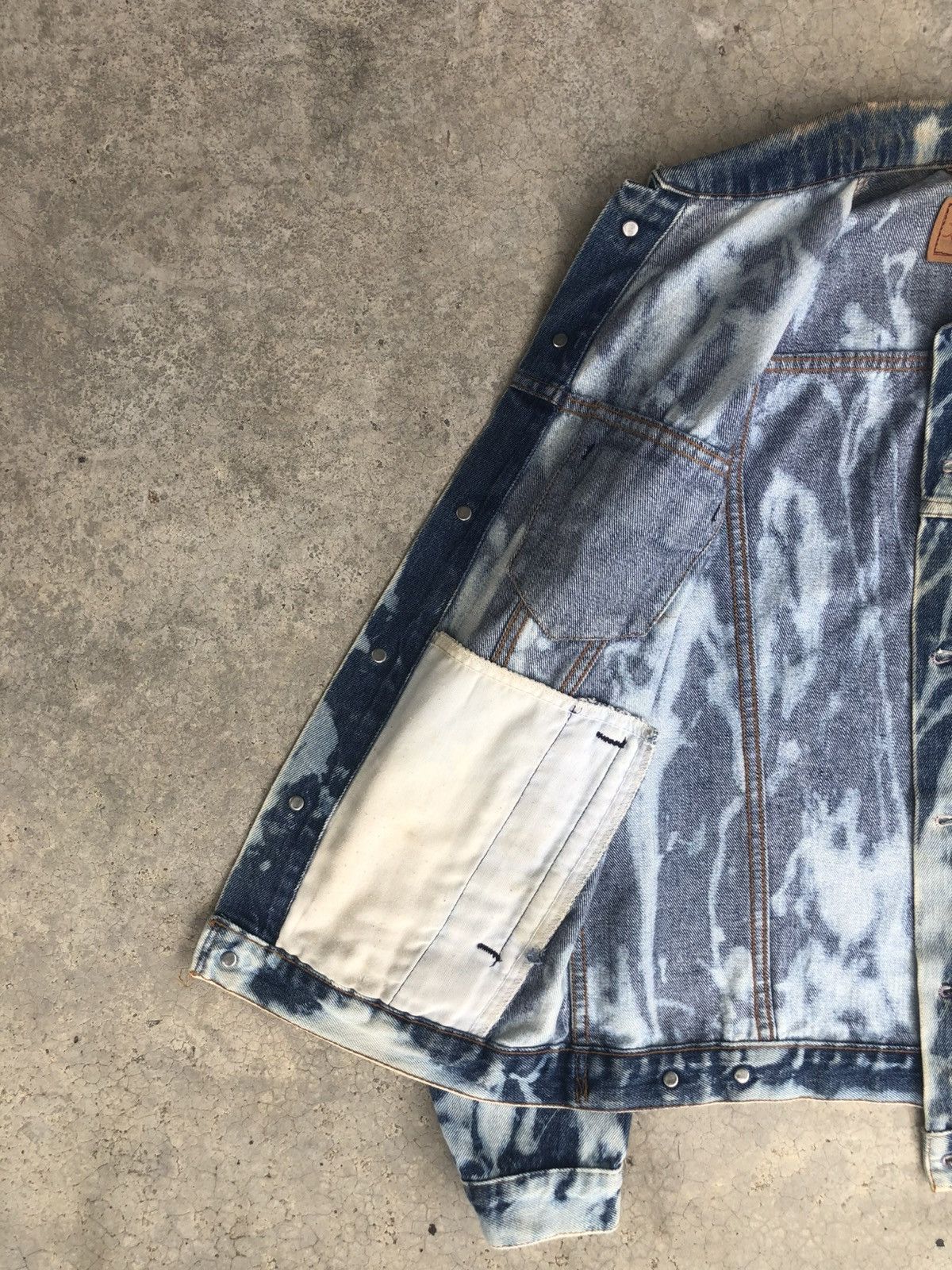Levi's Vintage 80’s Levi’s Acid Wash Denim Jacket Distressed Denim Size US L / EU 52-54 / 3 - 10 Thumbnail