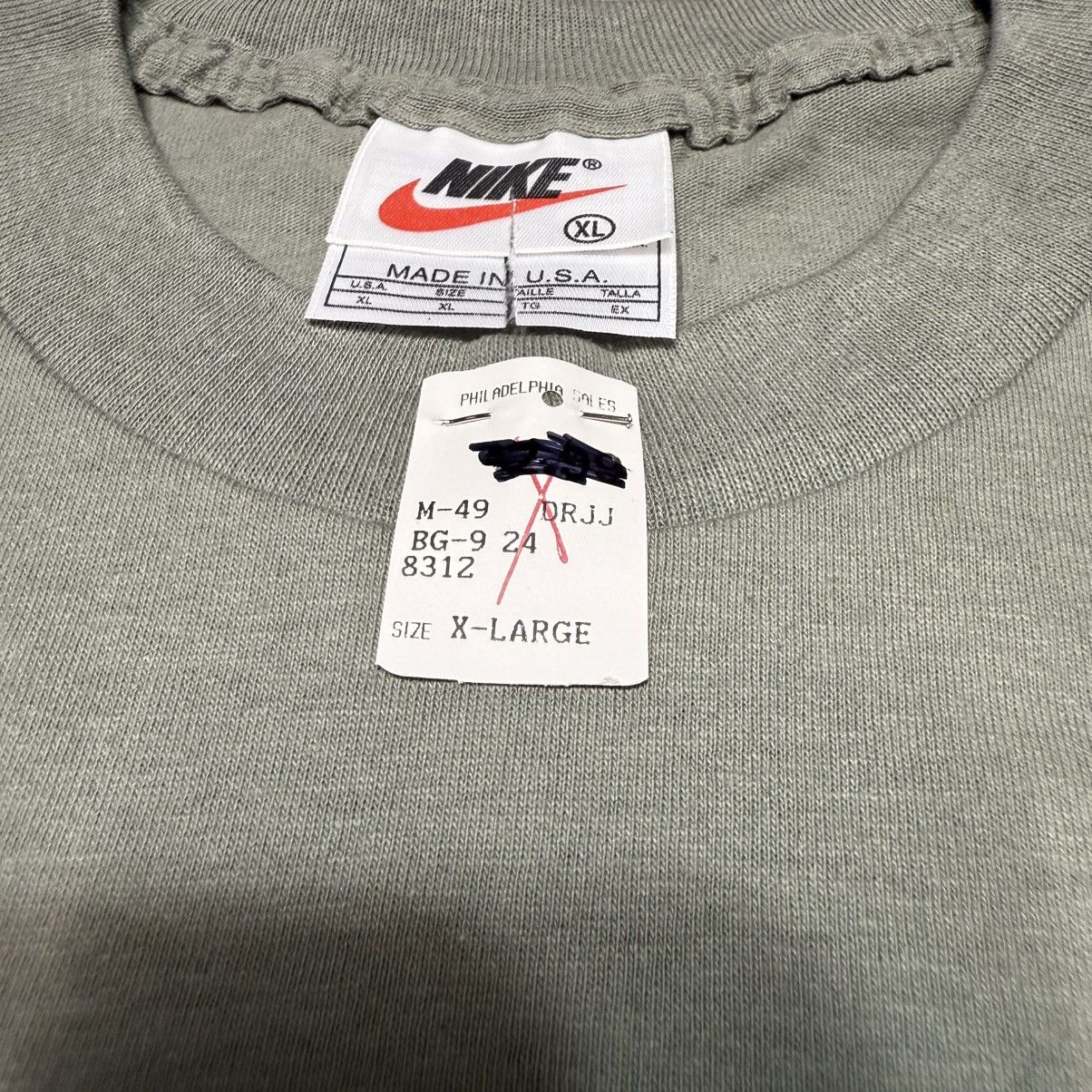 Nike Vintage Nike Green Blank No Swoosh 90s Tshirt USA Size US XL / EU 56 / 4 - 9 Thumbnail