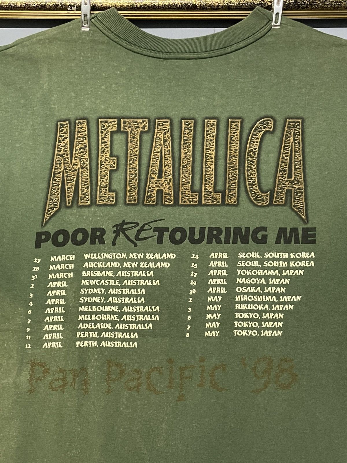 Vintage Vintage 1998 Og Metallica Tour Single Stitch Sunfaded Tee Size US XL / EU 56 / 4 - 16 Thumbnail