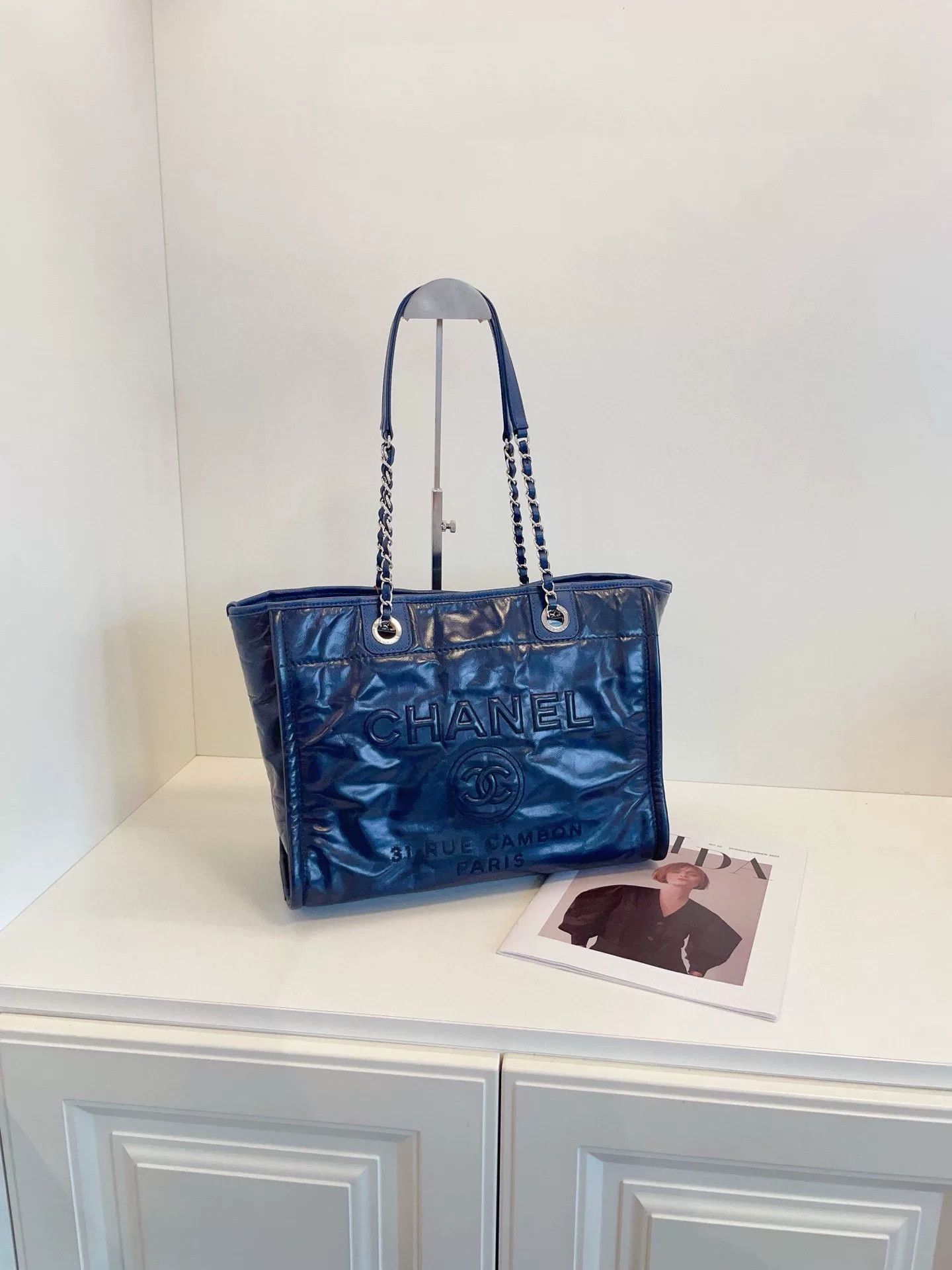 Chanel Pre-loved Bag Very good condition Size ONE SIZE - 1 Thumbnail