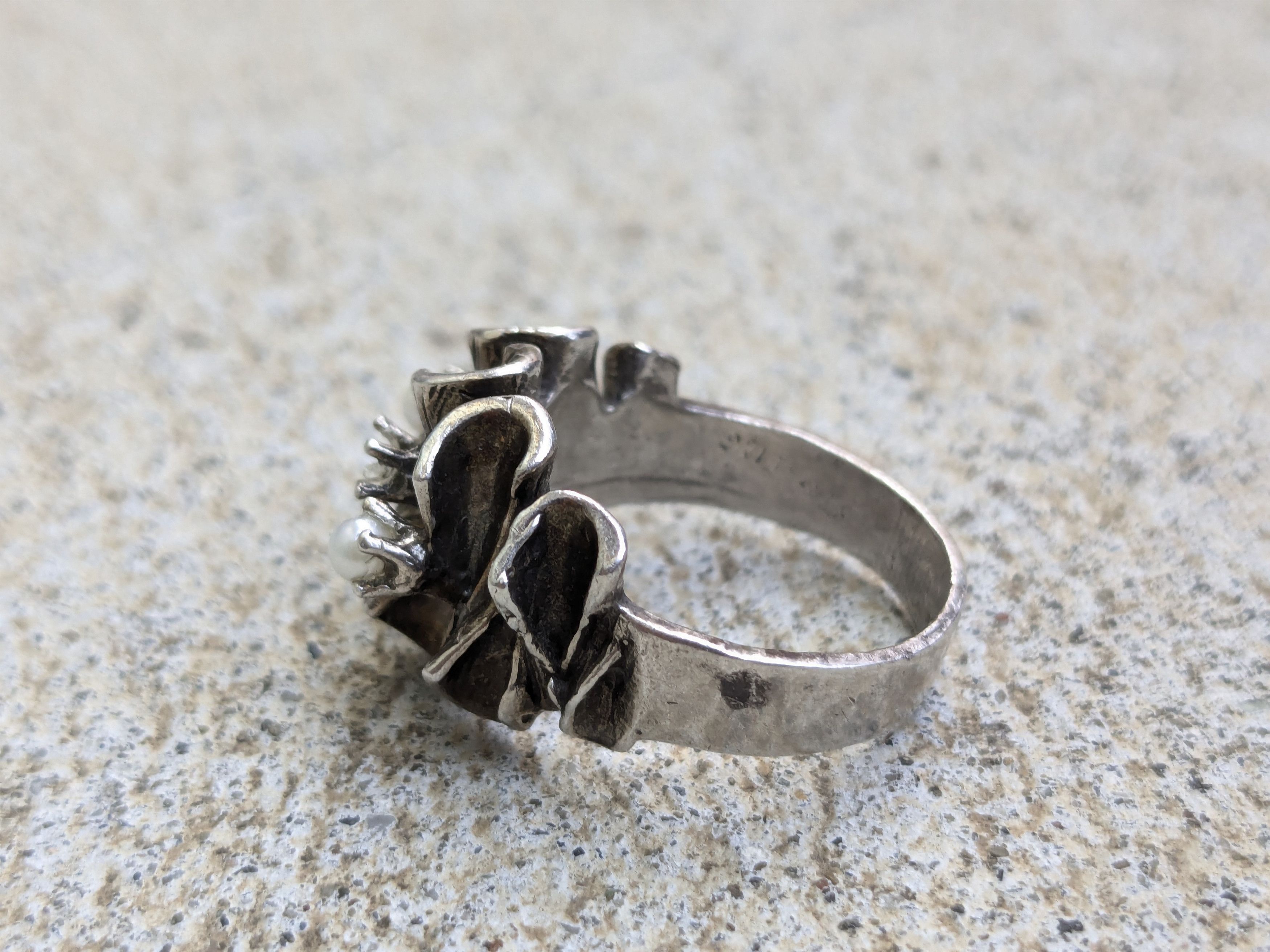 Jewelry Vintage Sterling Silver Ring Pearl 8 Avant Garde Modern Size ONE SIZE - 6 Thumbnail