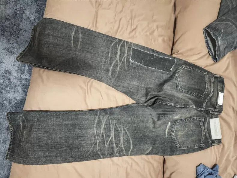 Neighborhood Neighborhood size M jeans Size US 27 - 2 Thumbnail