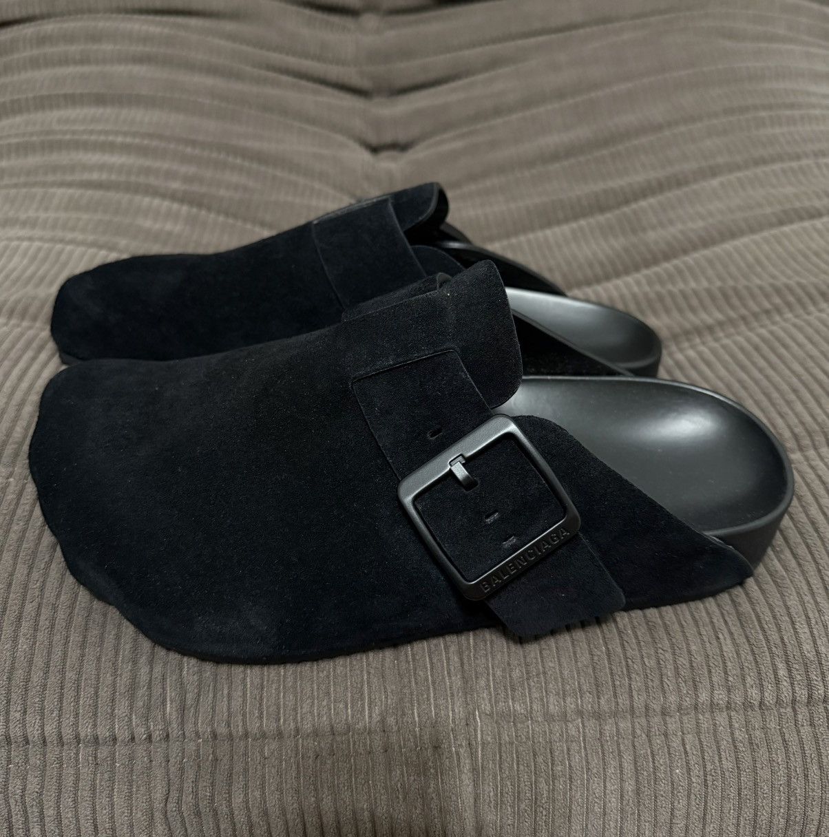 Balenciaga Balenciaga Suede Sunday Mules Size US 9 / IT 39 - 1 Thumbnail