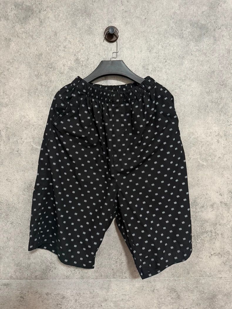 Balenciaga size 46 Casual pants and shorts with full logo