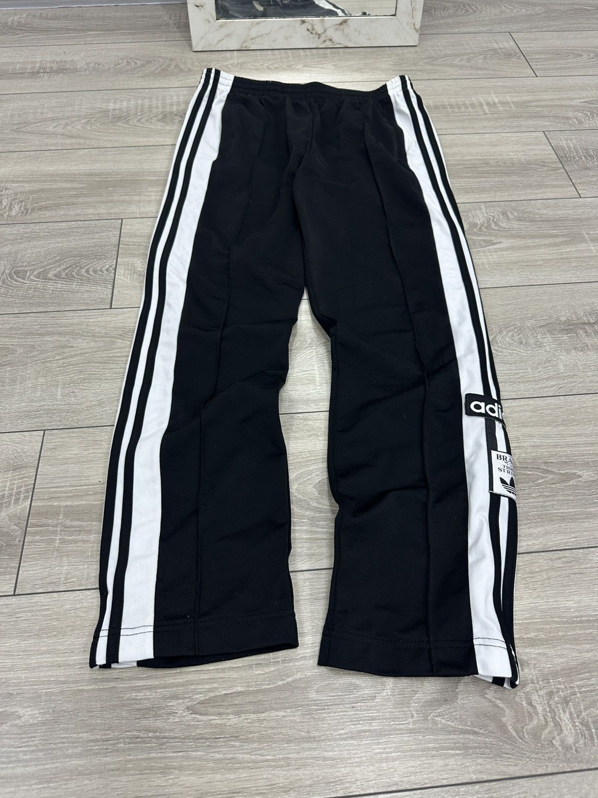 Adidas Adidas Adibreak Baggy Stripped Sweatpants Size US 32 / EU 48 - 2 Thumbnail