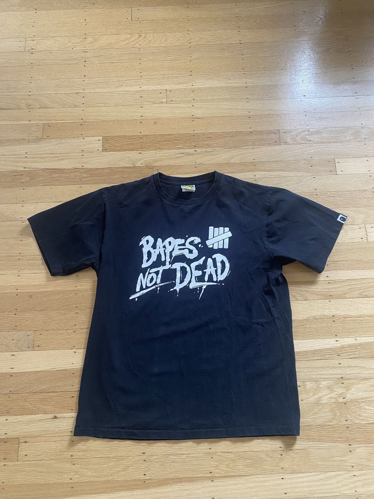 Bape Bape X Undefeated "Bape's Not Dead" punk tee Size US XL / EU 56 / 4 - 1 Thumbnail