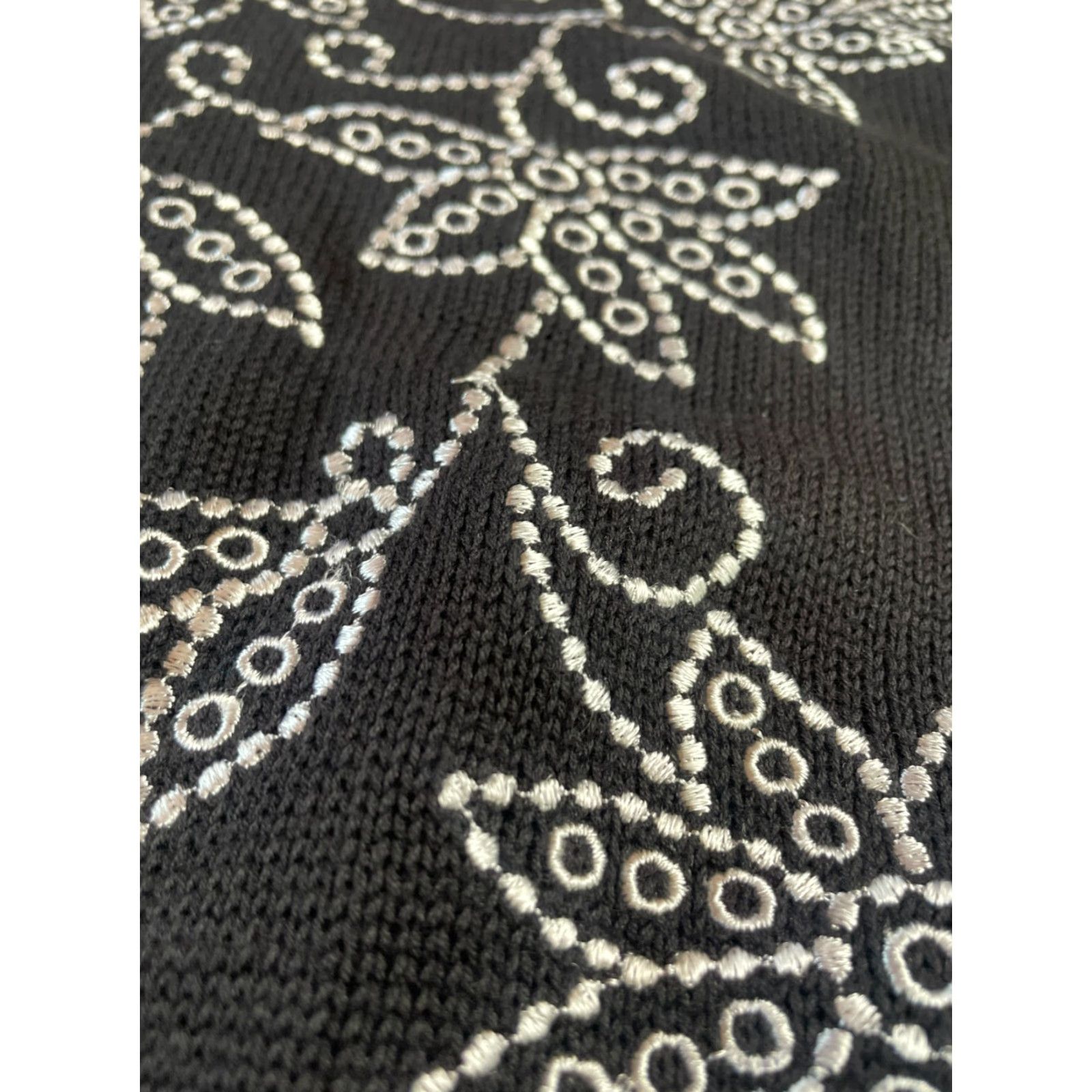 Vintage Alfred Dunner Sweater Women’s Plus Size 2X Black Floral Shoulder Pads Pullover Crew Neck Long Sleeve Casual Knit Top Womens Size XXL / US 16-18 / IT 52-54 - 4 Thumbnail