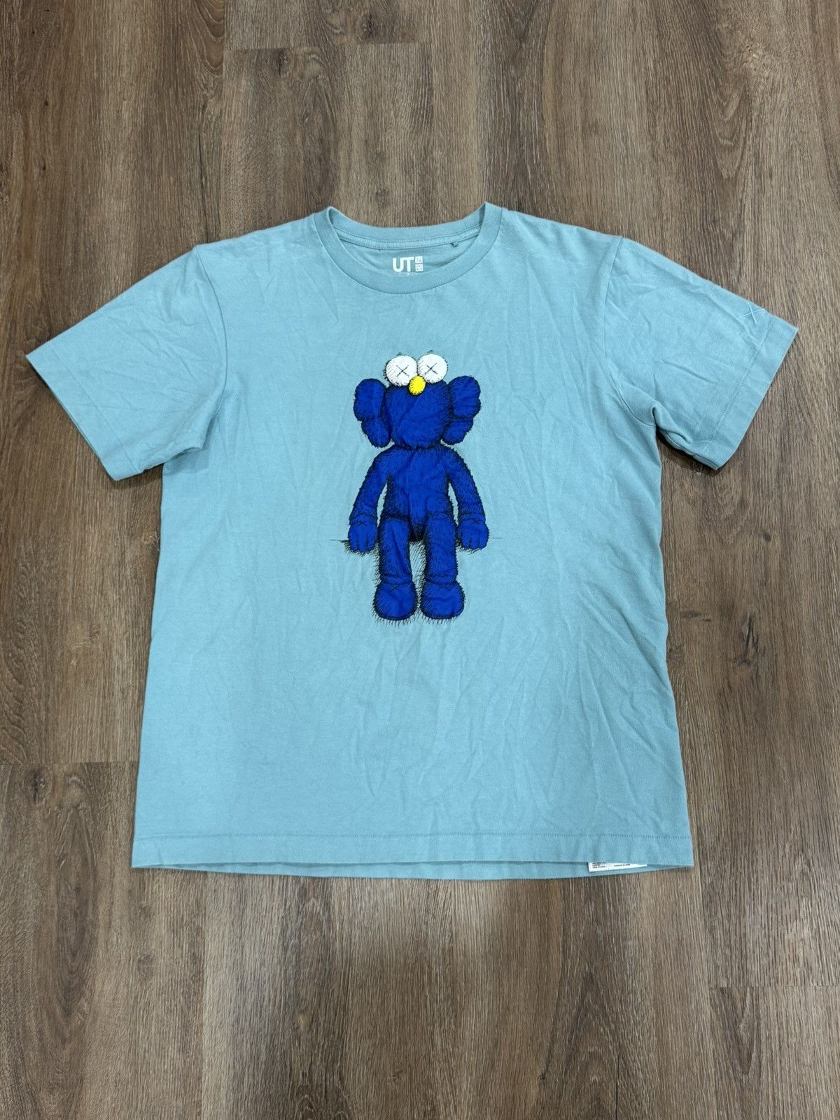 Kaws Uniqlo Kaws T Shirt Size US S / EU 44-46 / 1 - 1 Thumbnail