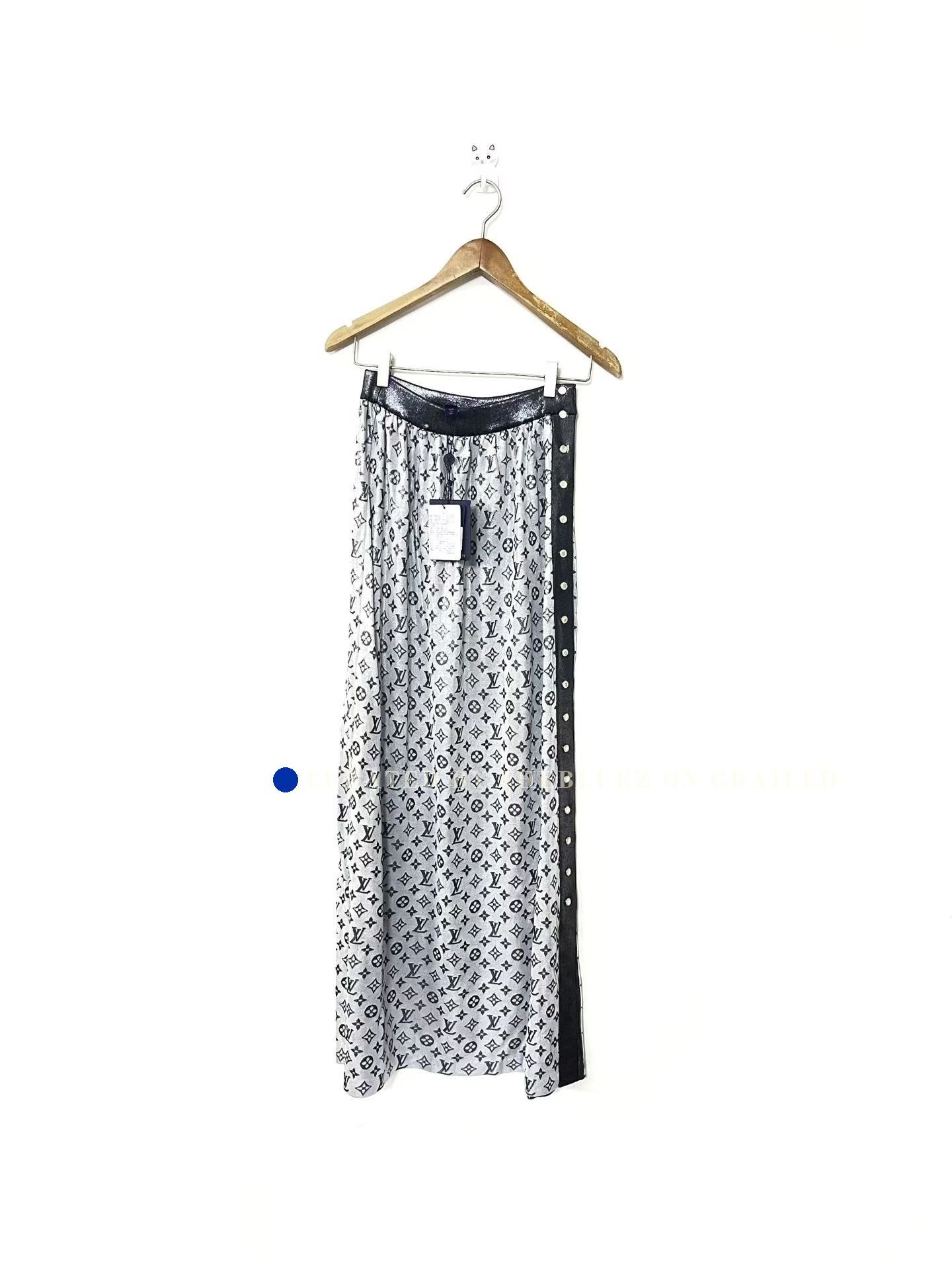 Louis Vuitton Louis Vuitton Monogram Silver Gray Long Dress Size 34" / US 12 / IT 48 - 1 Thumbnail