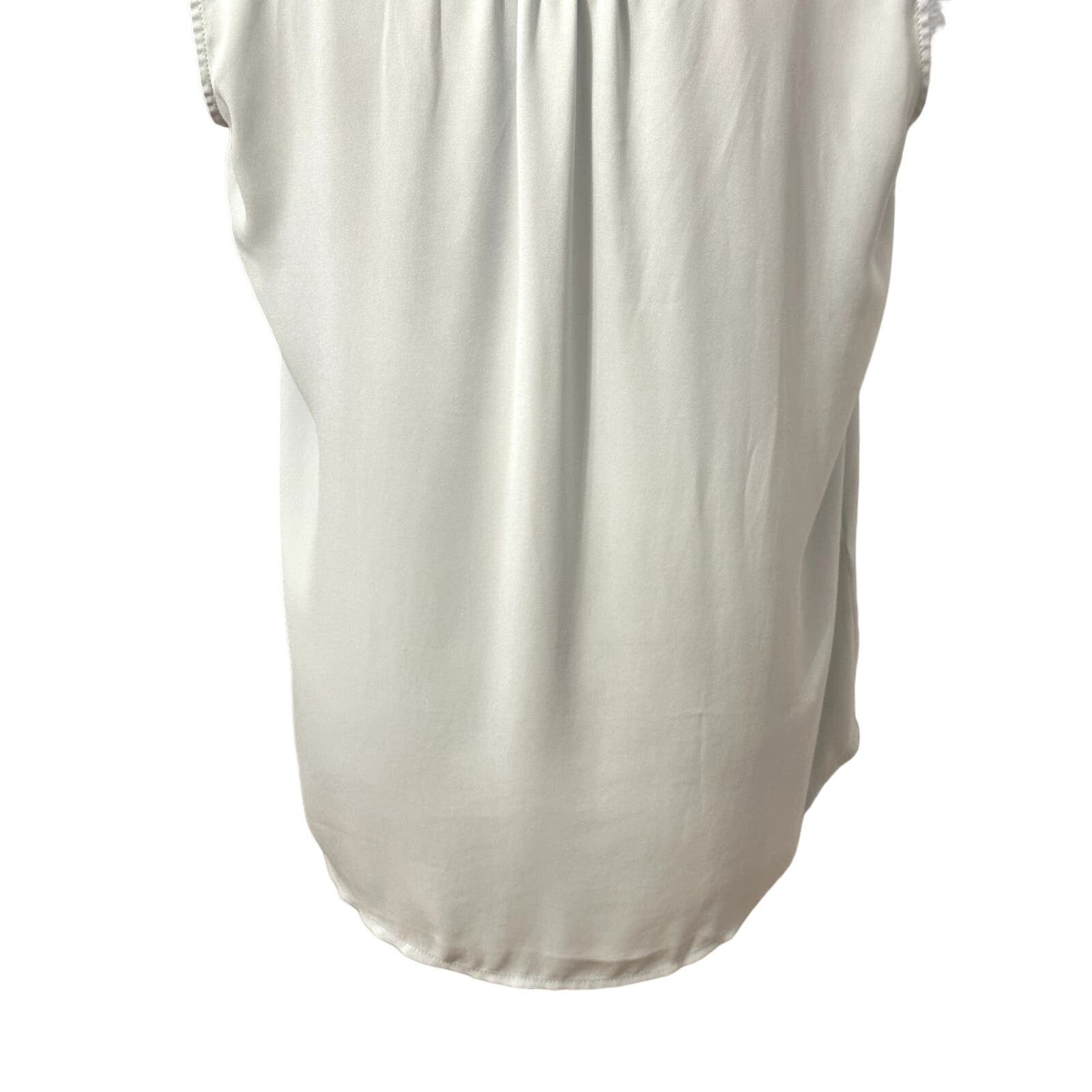 Bcbgmaxazria BCBGMAXAZRIA Blouse Sleeveless Button Up Pleated Gray S Size S / US 4 / IT 40 - 6 Thumbnail
