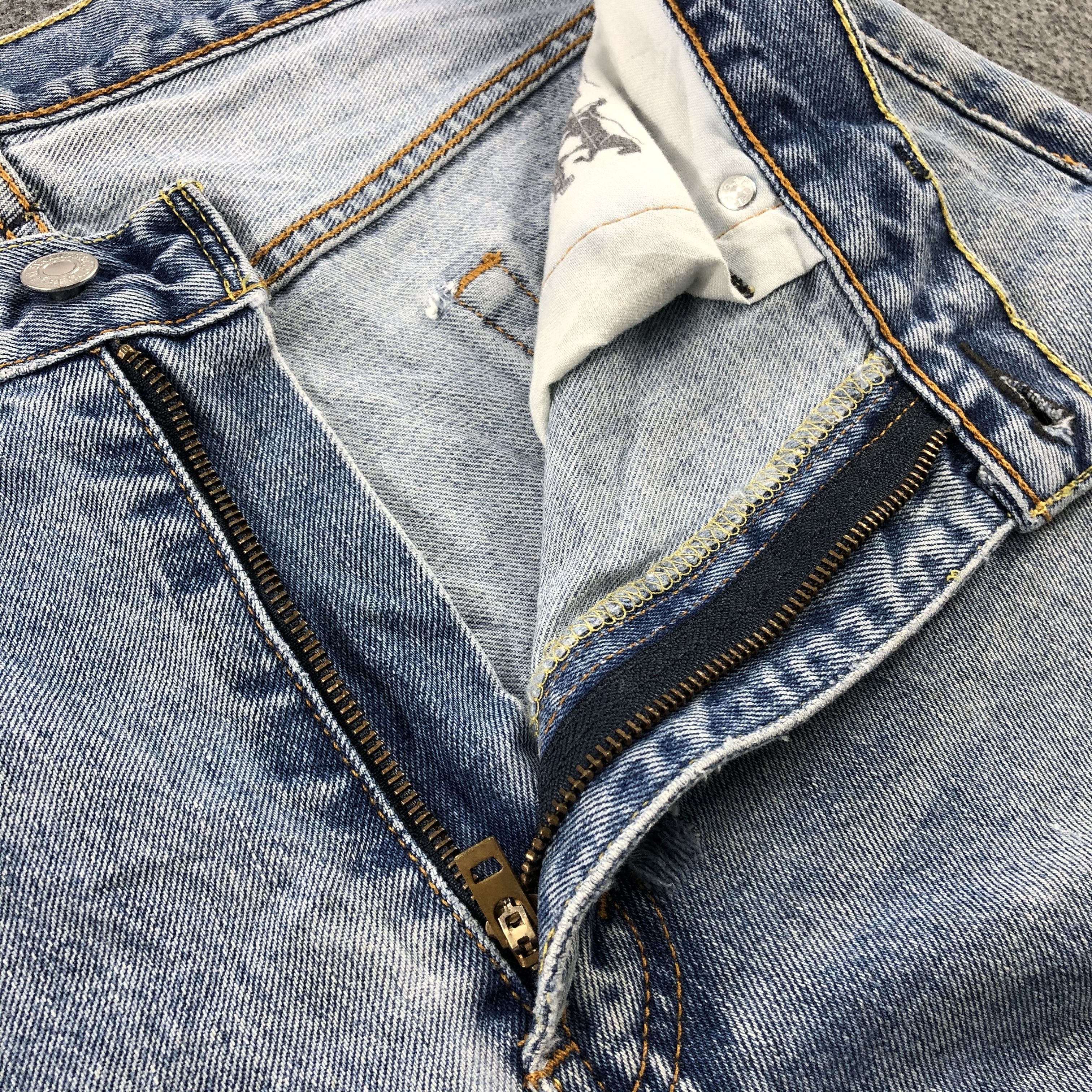 Levi's × Vintage Vintage Blue Wash Levis 550 Jeans-JM1685 Size US 35 - 10 Thumbnail
