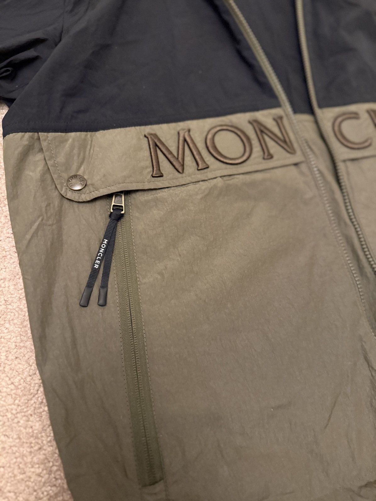 Moncler MONCLER Archivio Olive Nylon Body Size US M / EU 48-50 / 2 - 2 Thumbnail