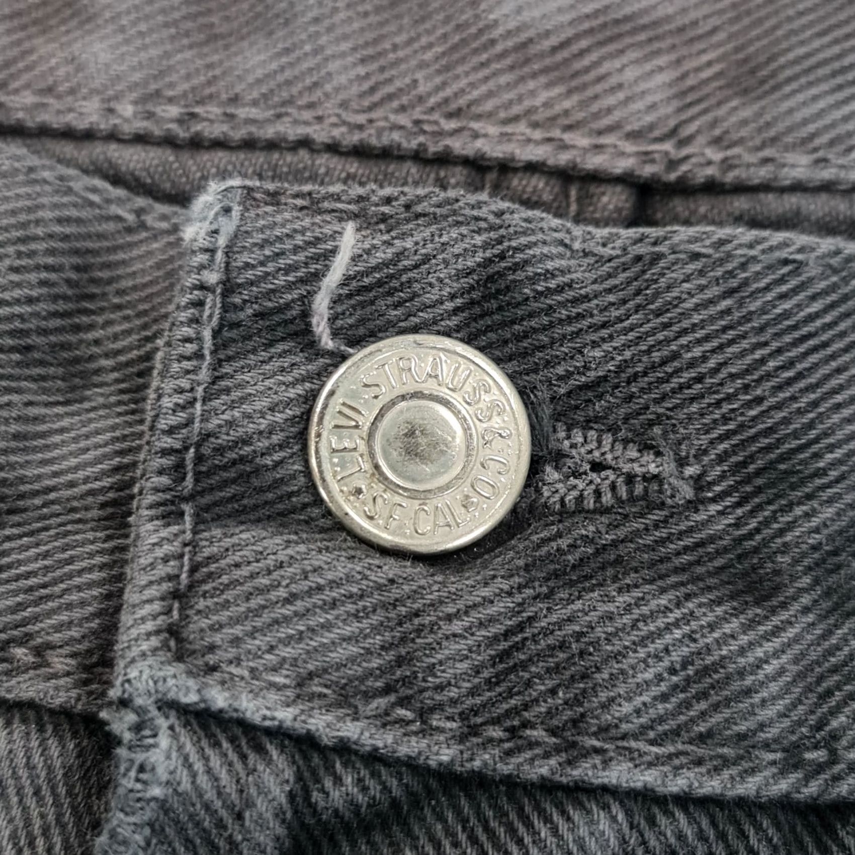 Levi's VINTAGE Levi's 501 Jeans Grey W30 L26 Regular Straight Button Fly Denim 90s Made in USA Mens Size US 30 / EU 46 - 3 Thumbnail