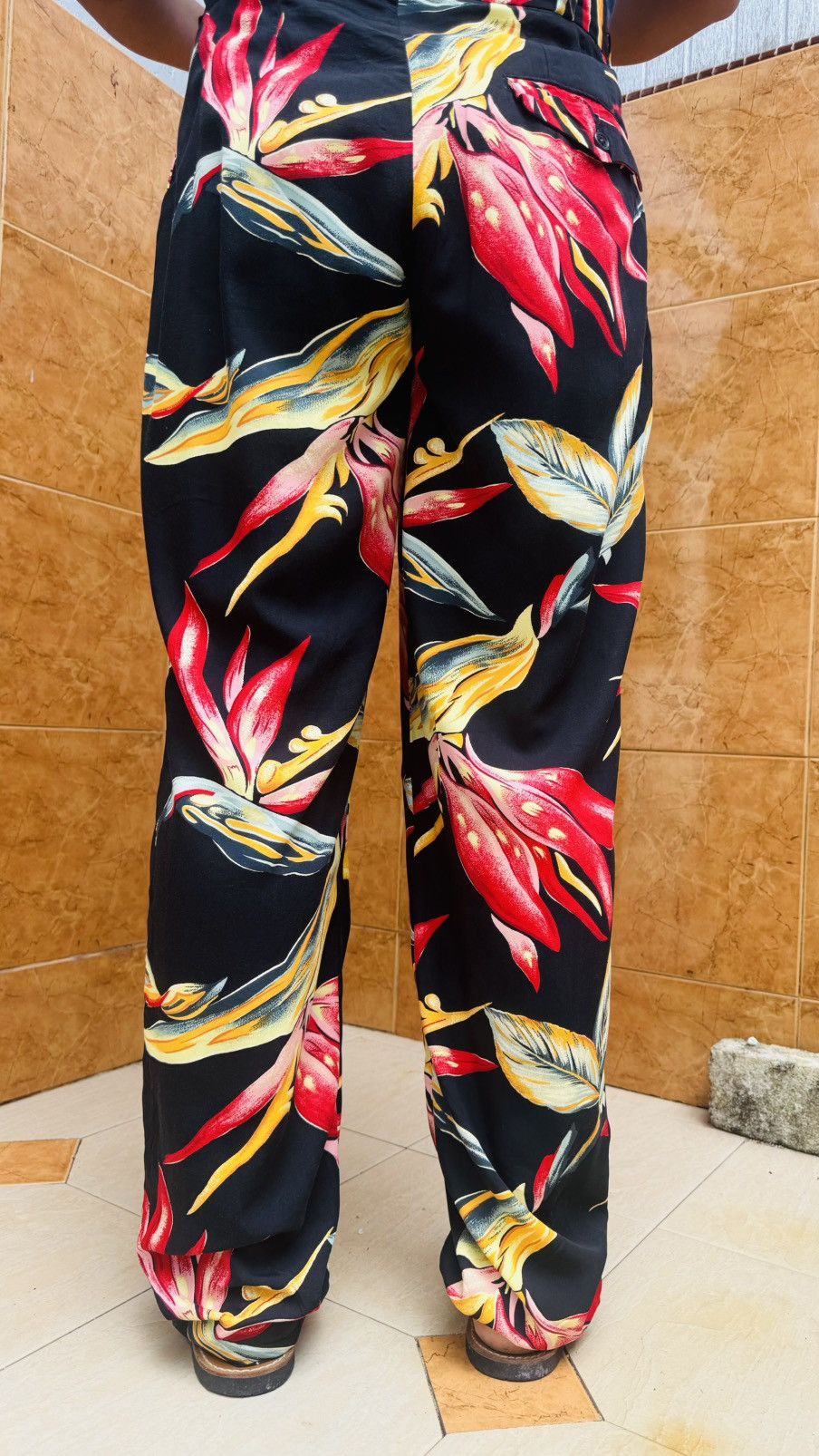 Yohji Yamamoto Yohji Yamamoto Pour Homme SS97 Floral Rayon Pleated Trousers Size US 34 / EU 50 - 8 Thumbnail