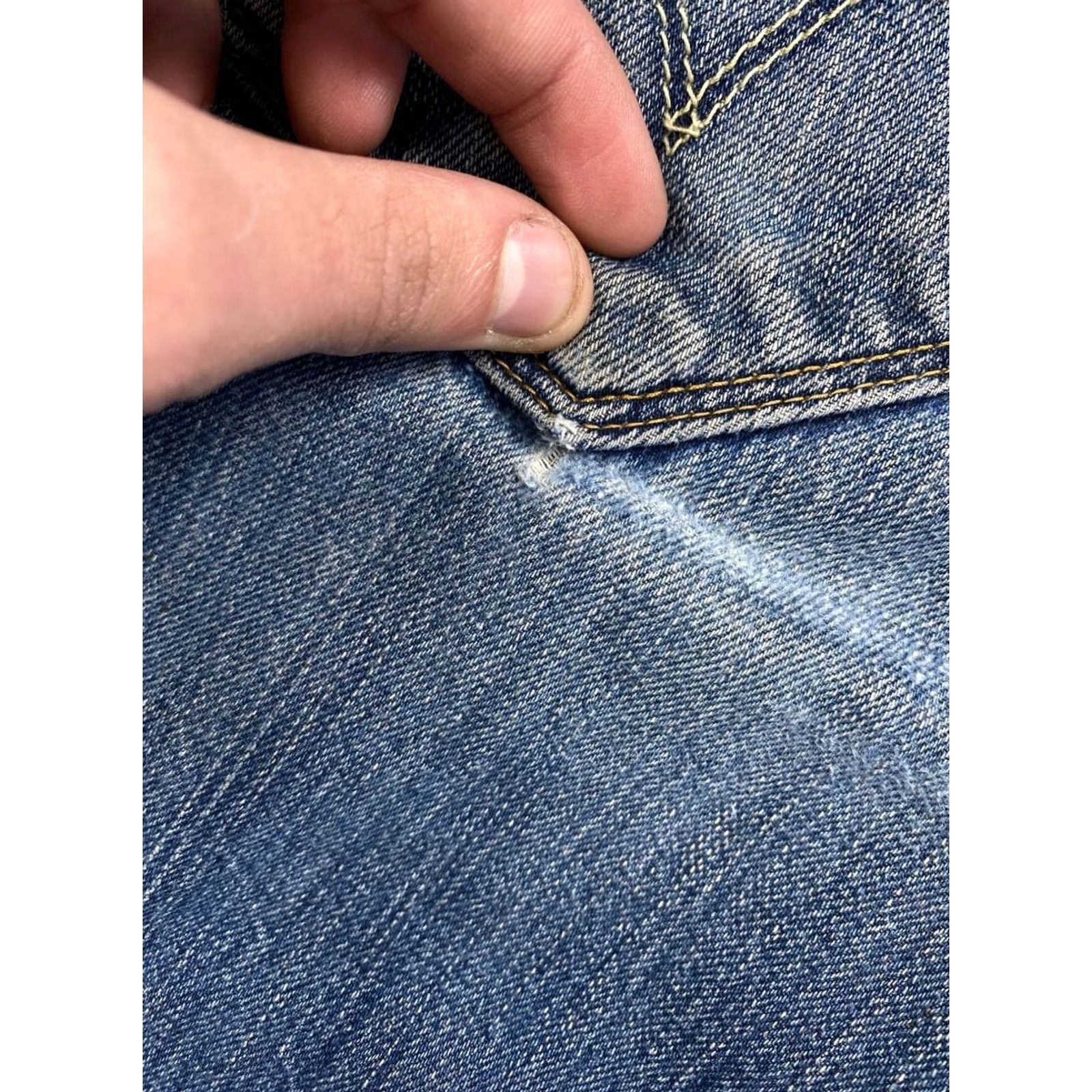 Levi's VINTAGE Levi's 503 Denim Jeans Men 32x34 Blue Straight 5-Pocket Regular Size 32 Product Line Levi's 500 Series Jeans Size US 32 / EU 48 - 6 Thumbnail