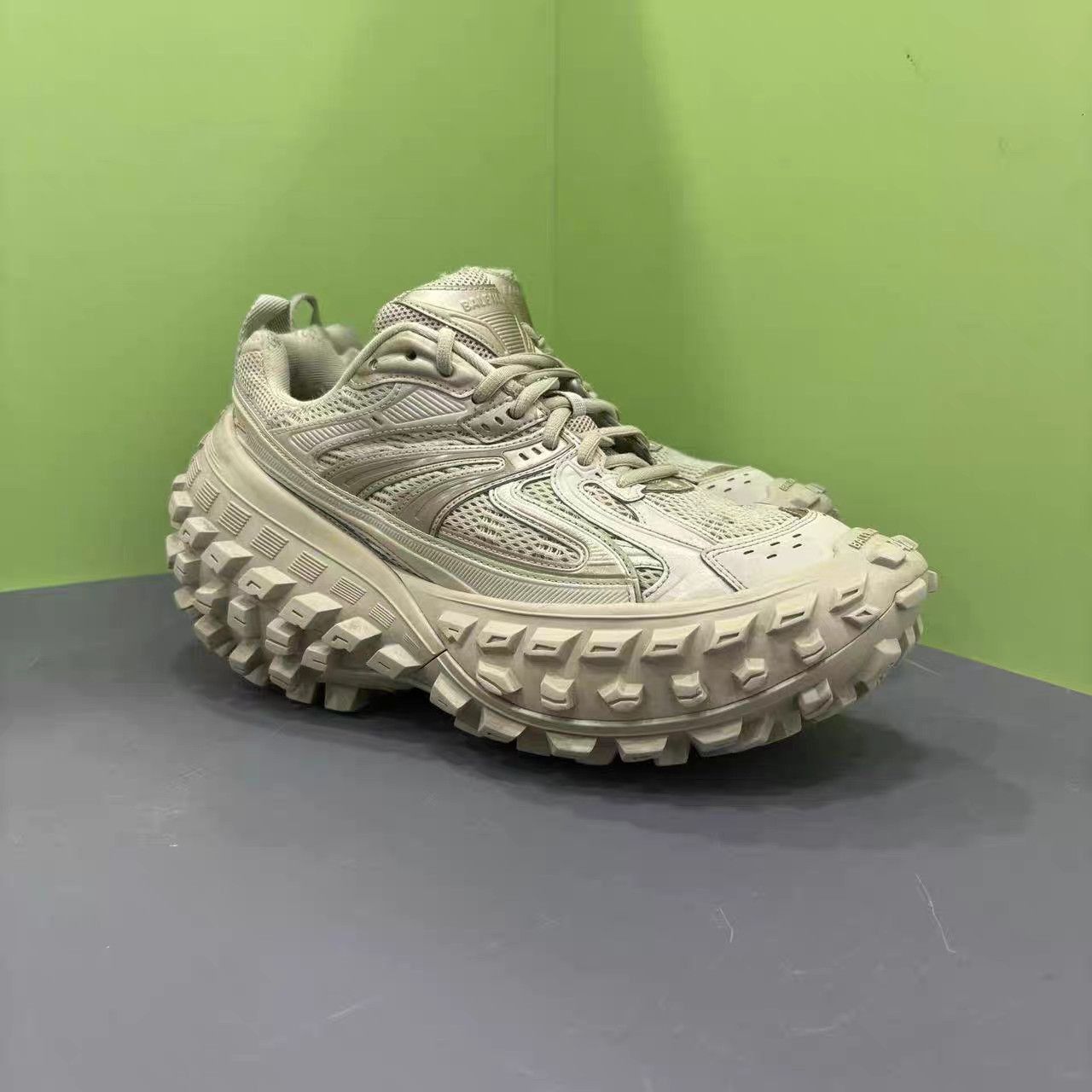 Balenciaga Chunky Brown Low-Top Sneakers Size 9 Size US 9 / EU 42 - 1 Thumbnail