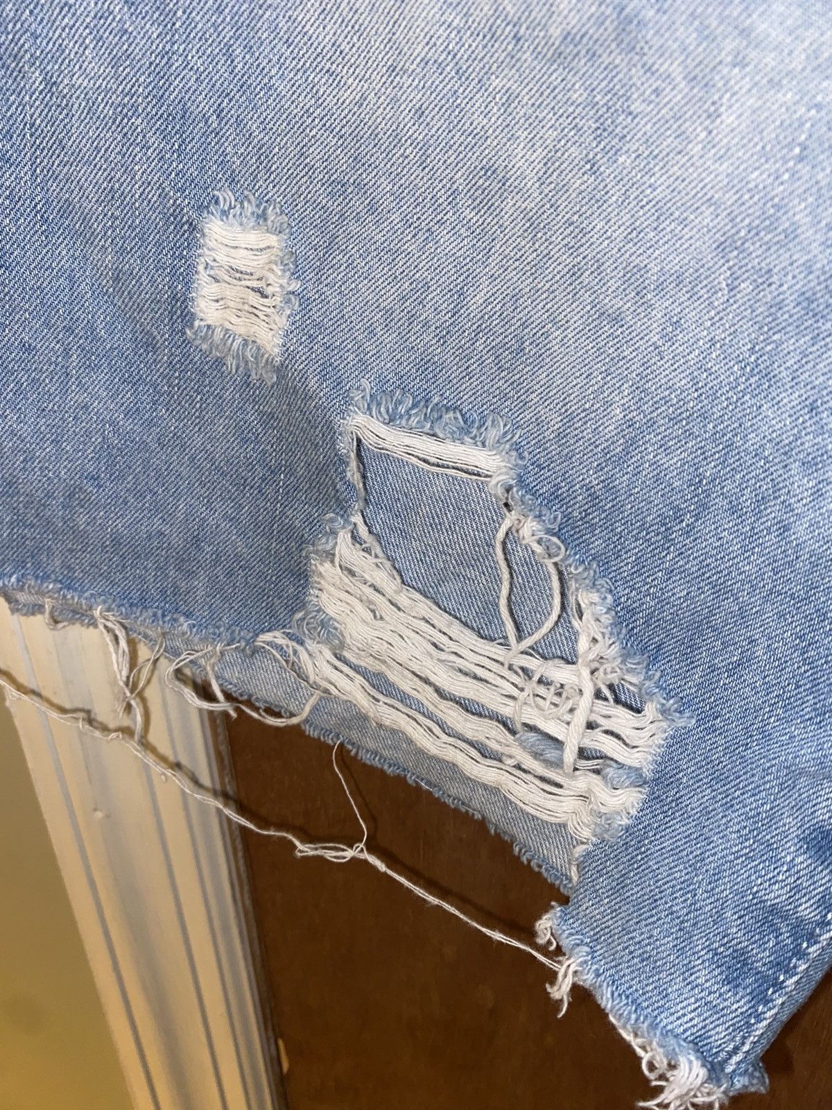 Forever 21 Ripped jeans shorts Size US 32 / EU 48 - 3 Thumbnail