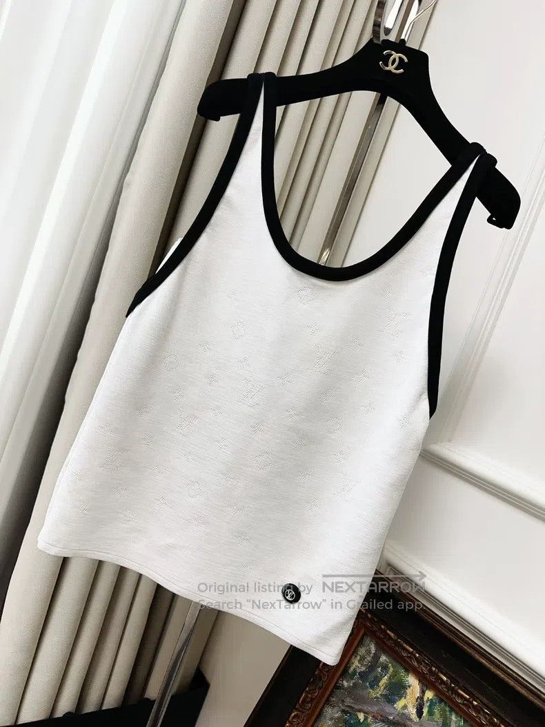 Louis Vuitton Louis Vuitton White dark stripe presbyopic logo full print Size XS / US 0-2 / IT 36-38 - 1 Thumbnail