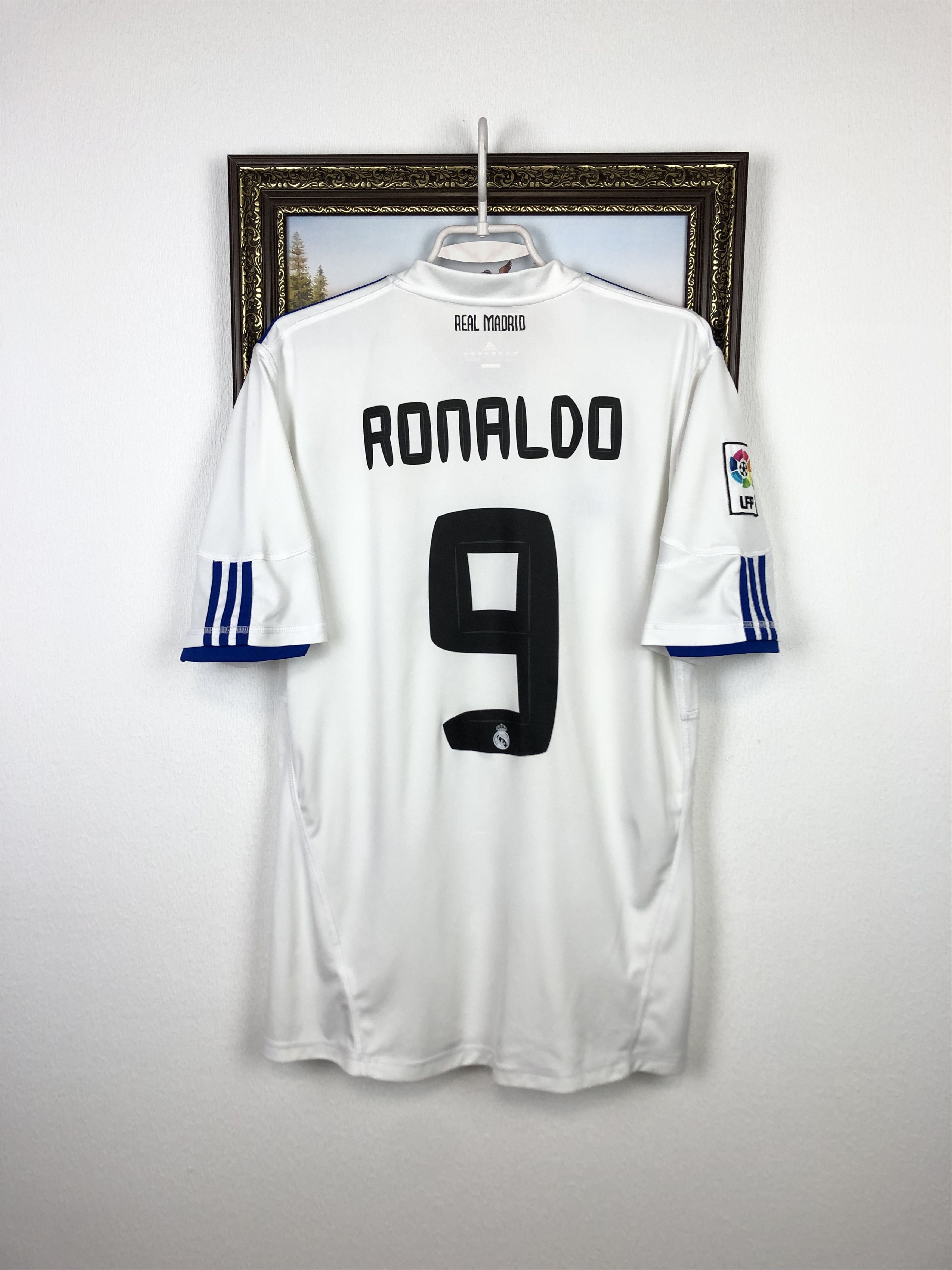 Adidas Real Madrid football shirt 2010 Soccer #9 Ronaldo Adidas Tee Size US L / EU 52-54 / 3 - 1 Thumbnail
