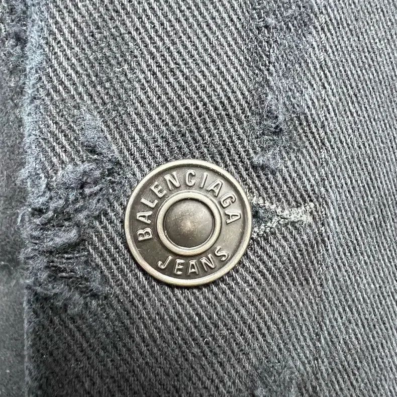 Balenciaga Balenciaga Sanskrit Destroyed Denim Jacket Size US M / EU 48-50 / 2 - 2 Thumbnail
