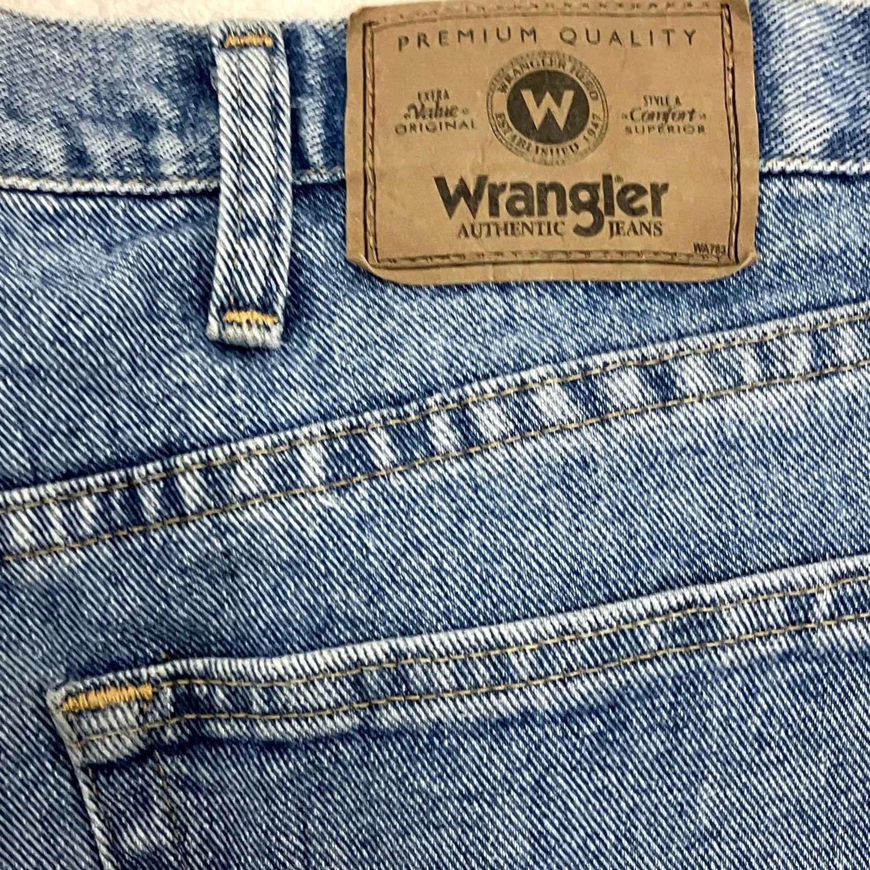 Wrangler Wrangler Denim Shorts Mens 36W 10L Blue Relaxed Fit Summer Zip Fly Size US 36 / EU 52 - 5 Thumbnail