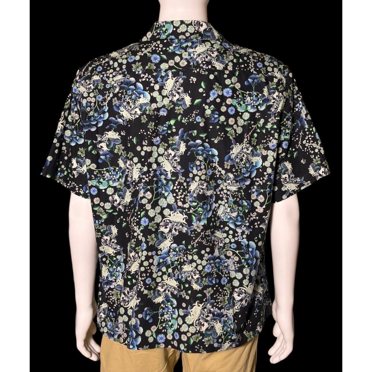 Givenchy Authentic Givenchy Camp Collar Button Down Hawaiian Shirt Size US L / EU 52-54 / 3 - 3 Thumbnail