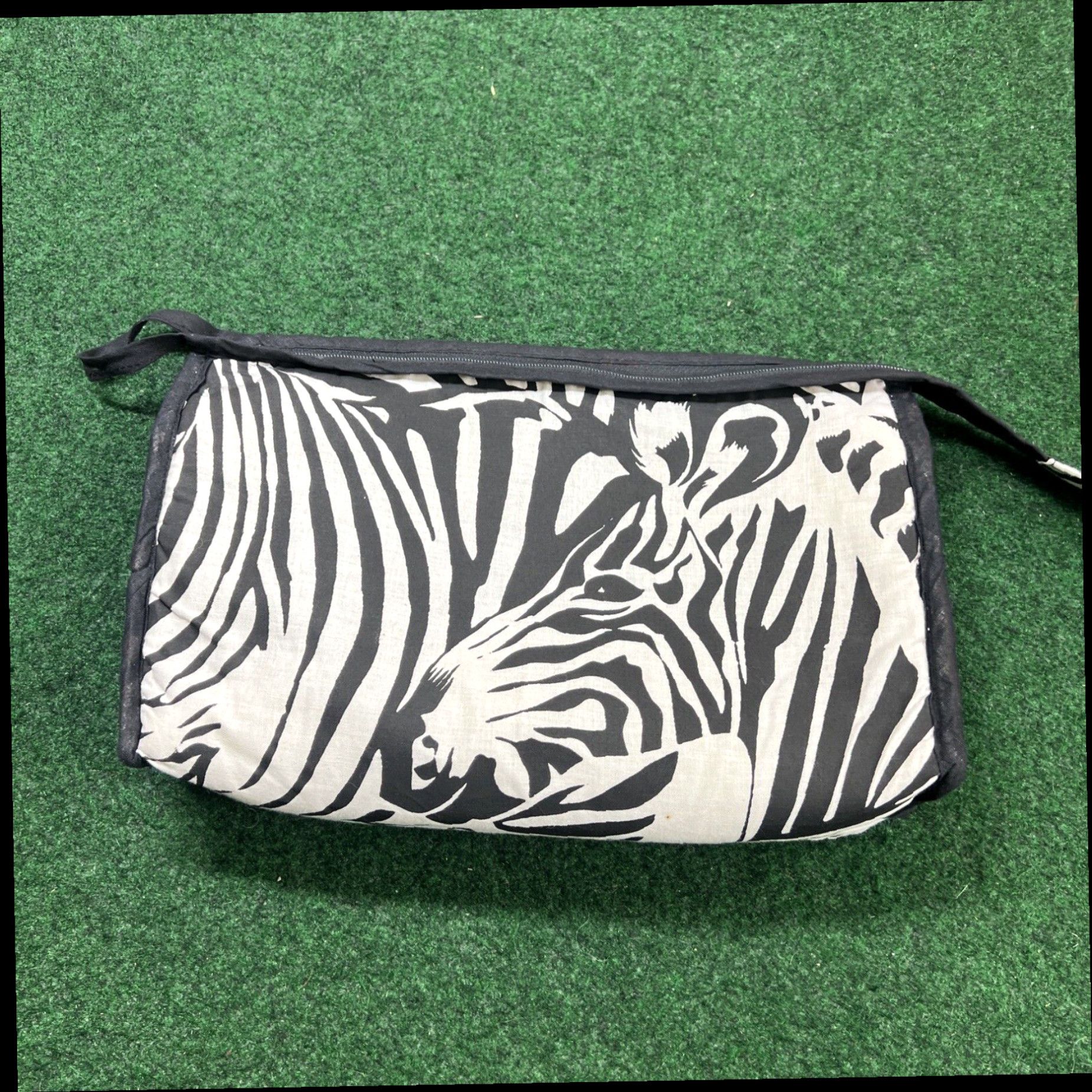 Vintage The Bagshaws of St Lucia Printed Zebra Fabric RARE Vintage Bag Pouch Small Zip Size ONE SIZE - 3 Thumbnail