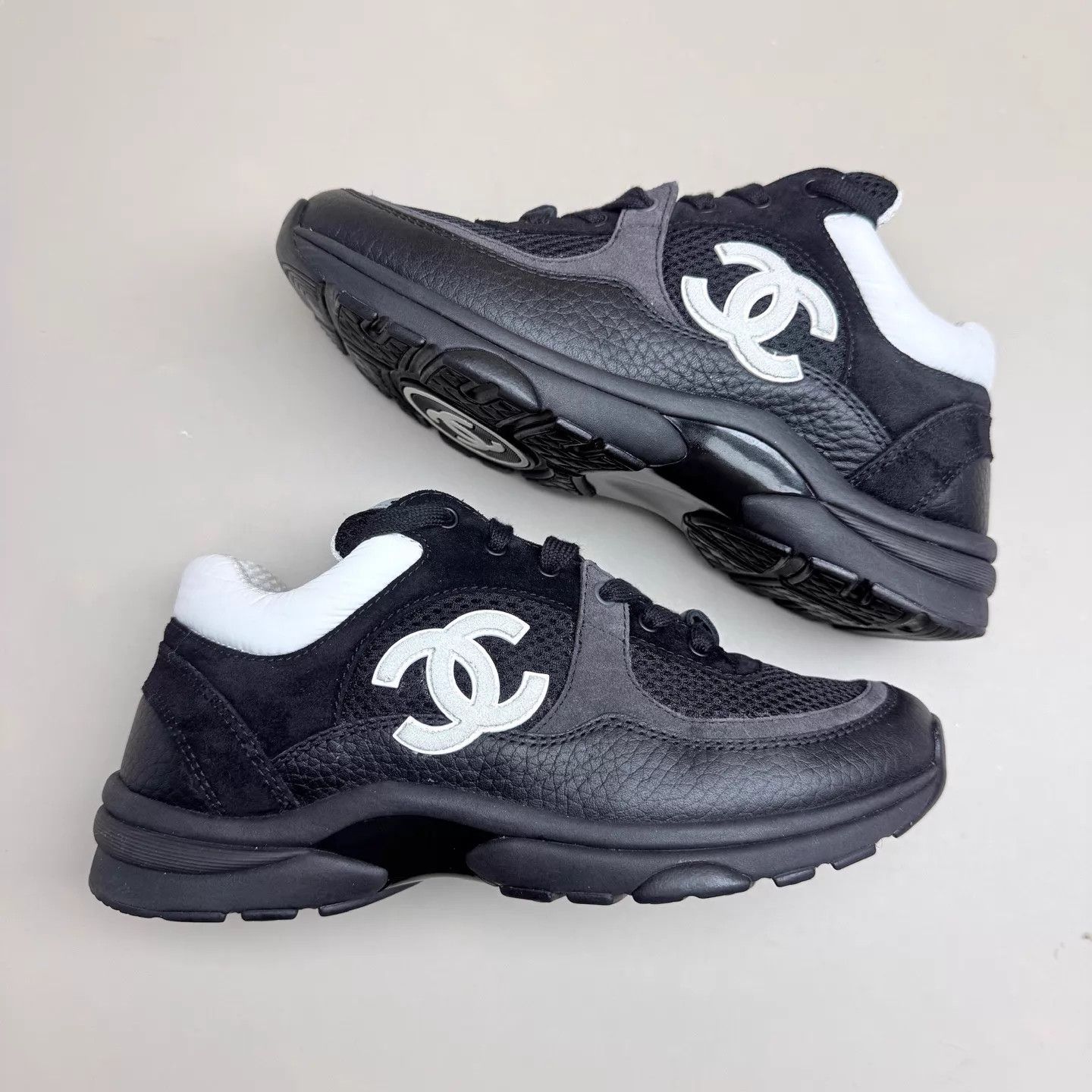 Chanel CHANEL Panda CC Sneaker 36 99 New Missing Tag Size US 5.5 / IT 35.5 - 4 Thumbnail