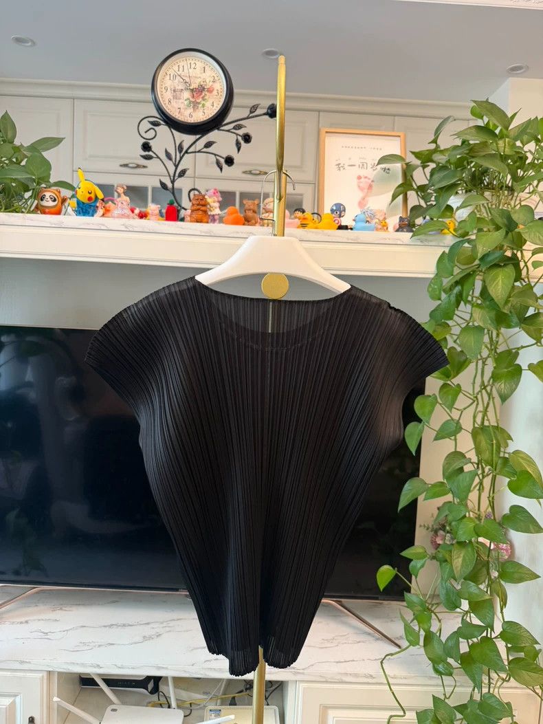 Issey Miyake Issey Miyake size:3 Black kelp vest Size S / US 4 / IT 40 - 5 Thumbnail